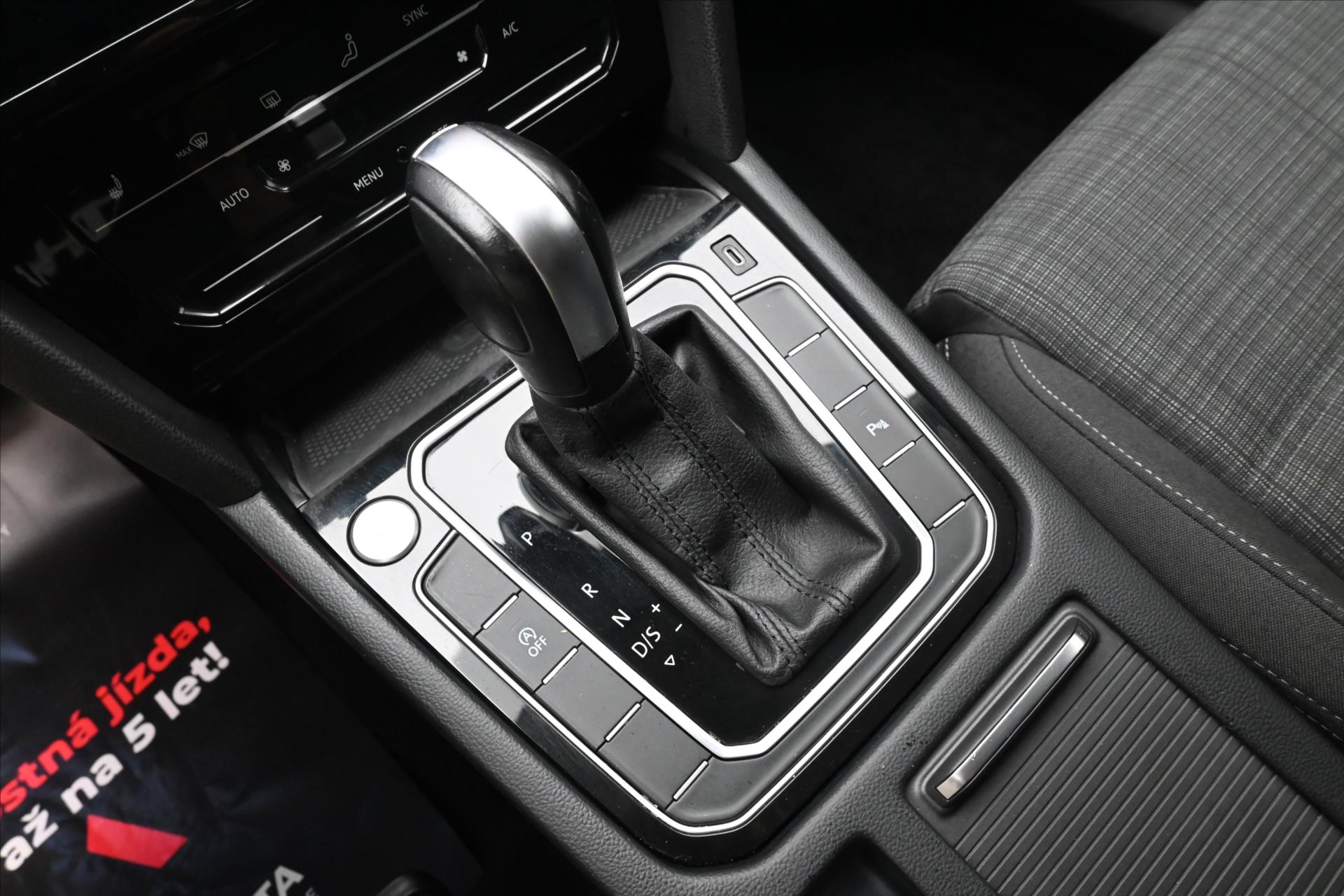 Hlavní fotografie vozu Volkswagen Passat 2,0 TDI 110 KW DSG BUSINESS Záruka až 5 let (23)