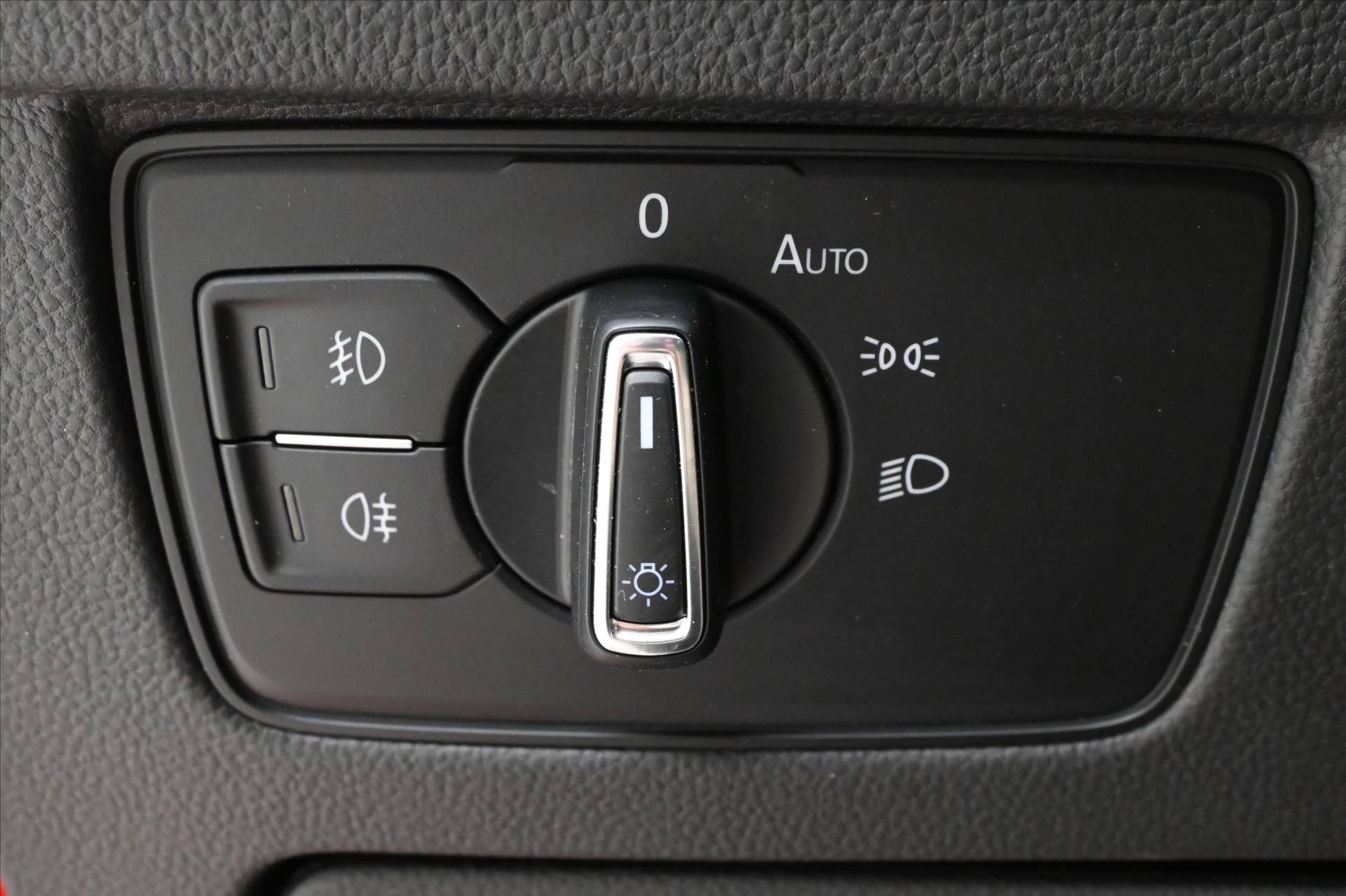 Hlavní fotografie vozu Volkswagen Passat 2,0 TDI 110 KW DSG BUSINESS Záruka až 5 let (27)