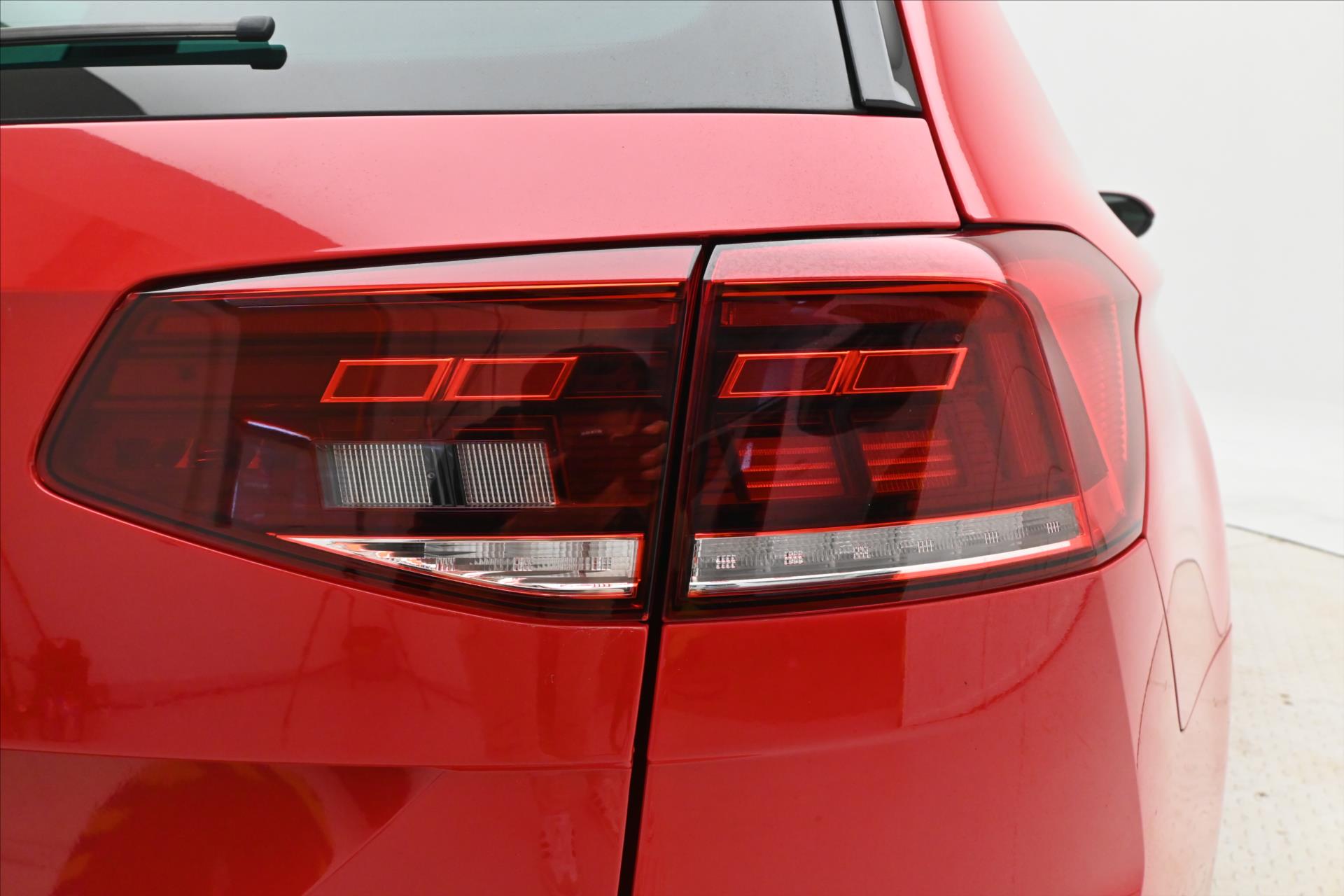 Hlavní fotografie vozu Volkswagen Passat 2,0 TDI 110 KW DSG BUSINESS Záruka až 5 let (30)