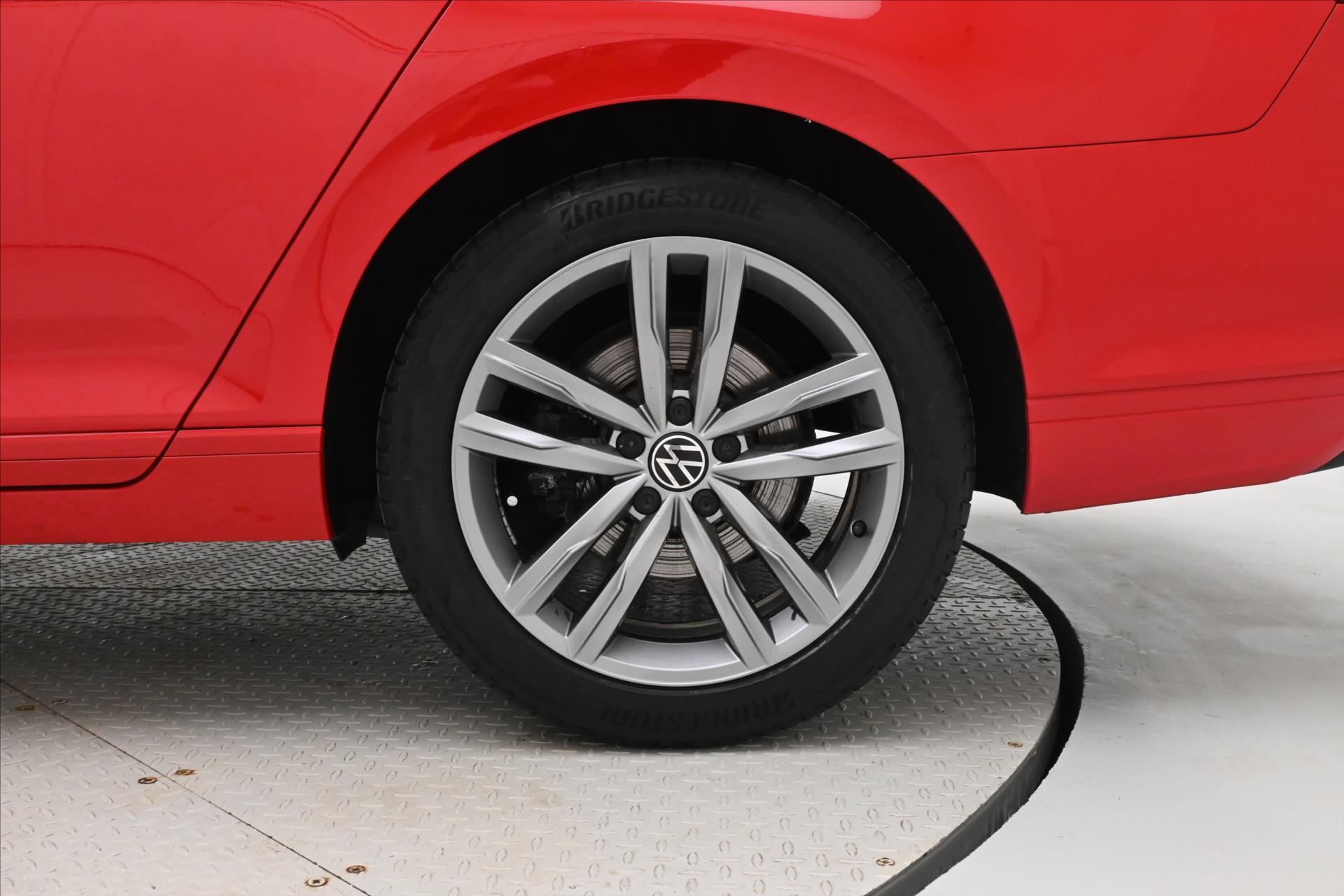 Hlavní fotografie vozu Volkswagen Passat 2,0 TDI 110 KW DSG BUSINESS Záruka až 5 let (31)