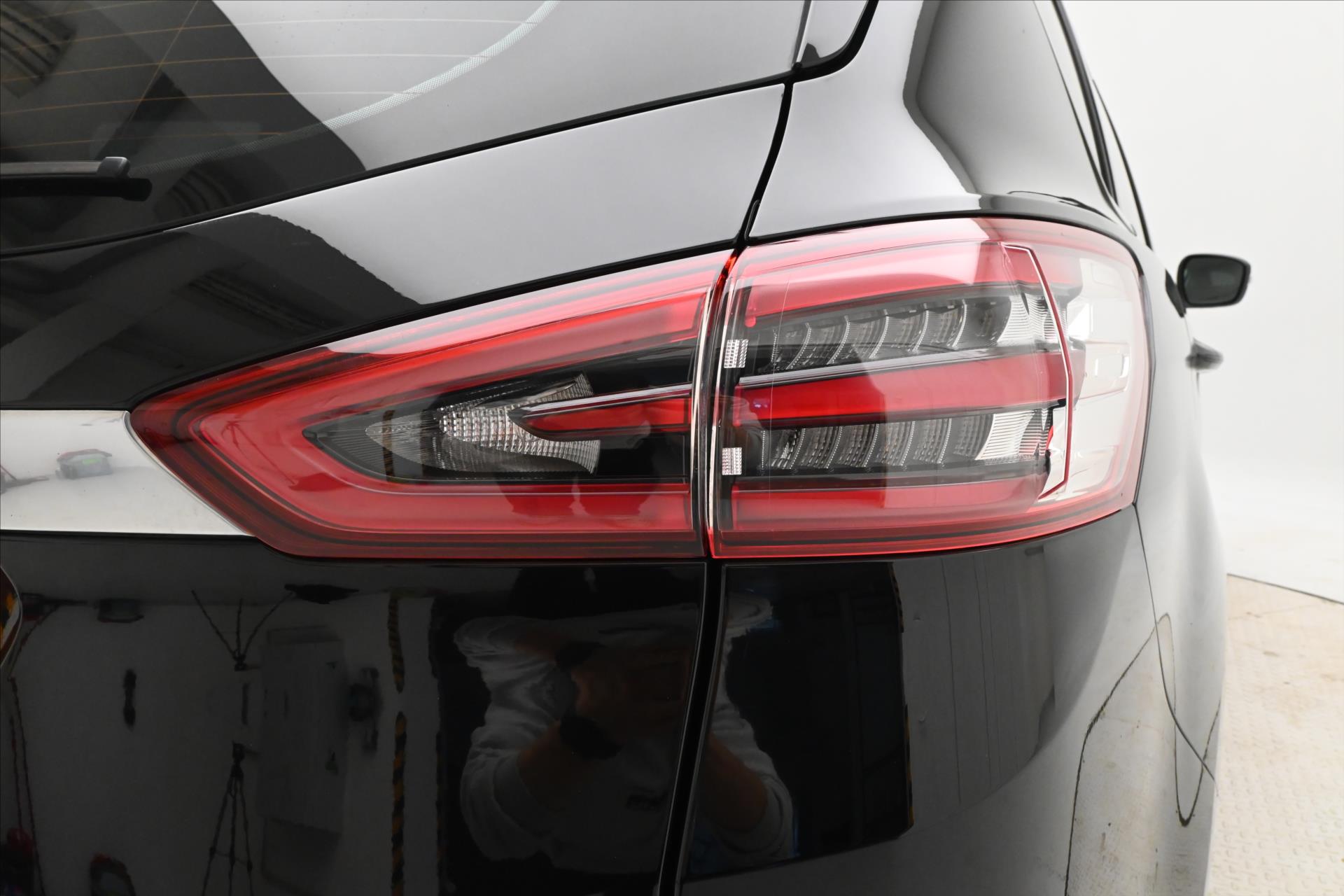 Hlavní fotografie vozu Ford S-MAX 2,0 TDCI 140 kW AT8 Záruka až 5 let (29)