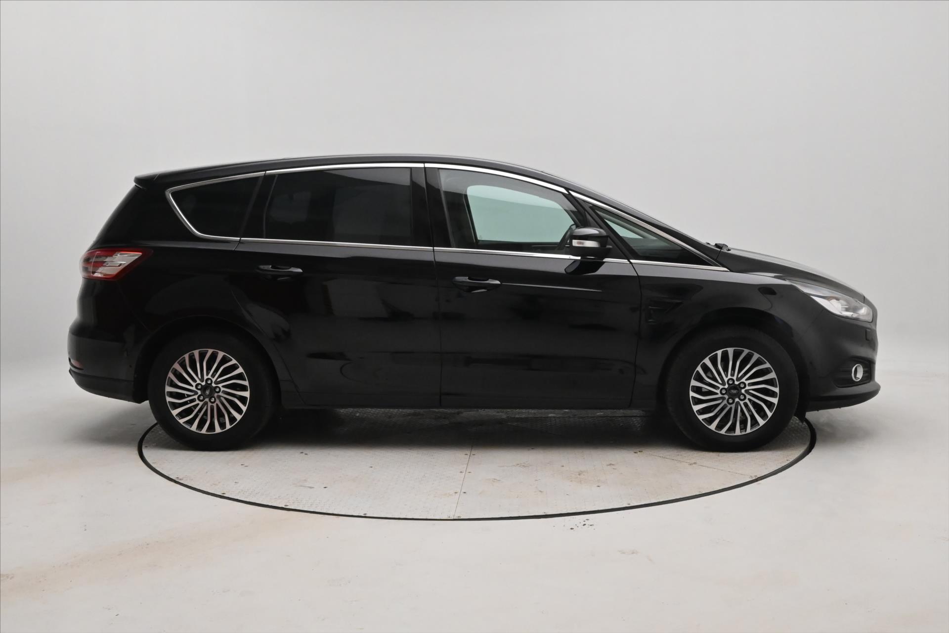 Hlavní fotografie vozu Ford S-MAX 2,0 TDCI 140kW AT8 Záruka až 5 let (4)