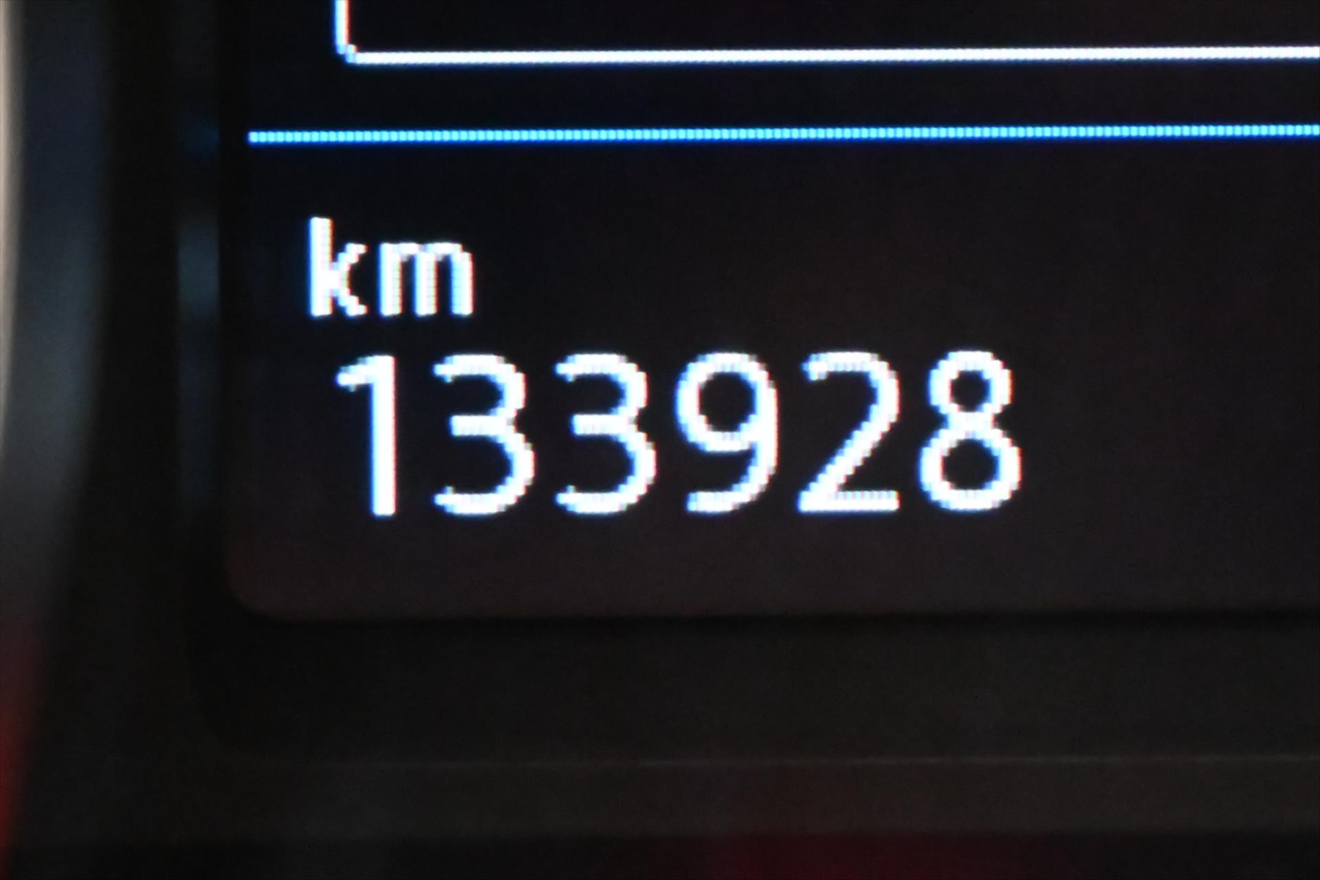 Hlavní fotografie vozu Volkswagen Passat 2,0 TDI 110 kW Business Záruka až 5 let (17)