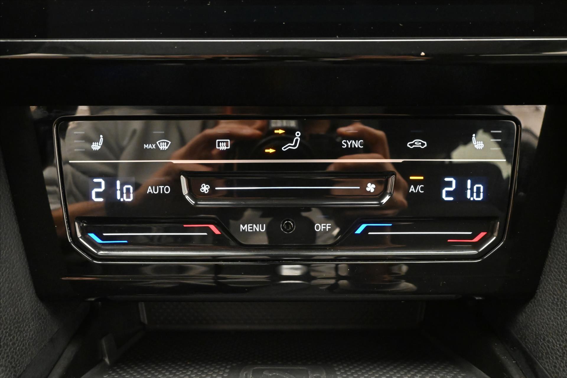 Hlavní fotografie vozu Volkswagen Passat 2,0 TDI 110 kW Business Záruka až 5 let (21)