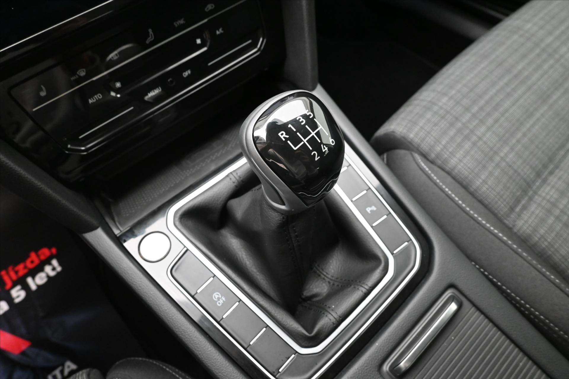 Hlavní fotografie vozu Volkswagen Passat 2,0 TDI 110 kW Business Záruka až 5 let (23)