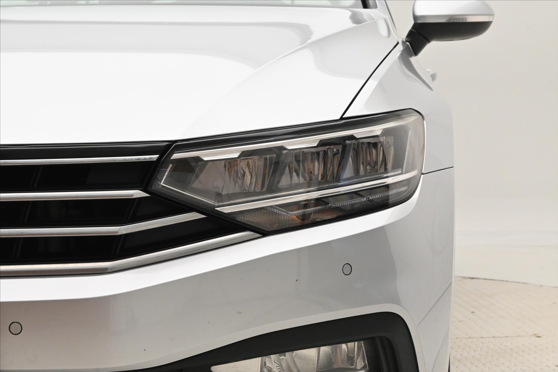 Hlavní fotografie vozu Volkswagen Passat 2,0 TDI 110 kW Business Záruka až 5 let (29)