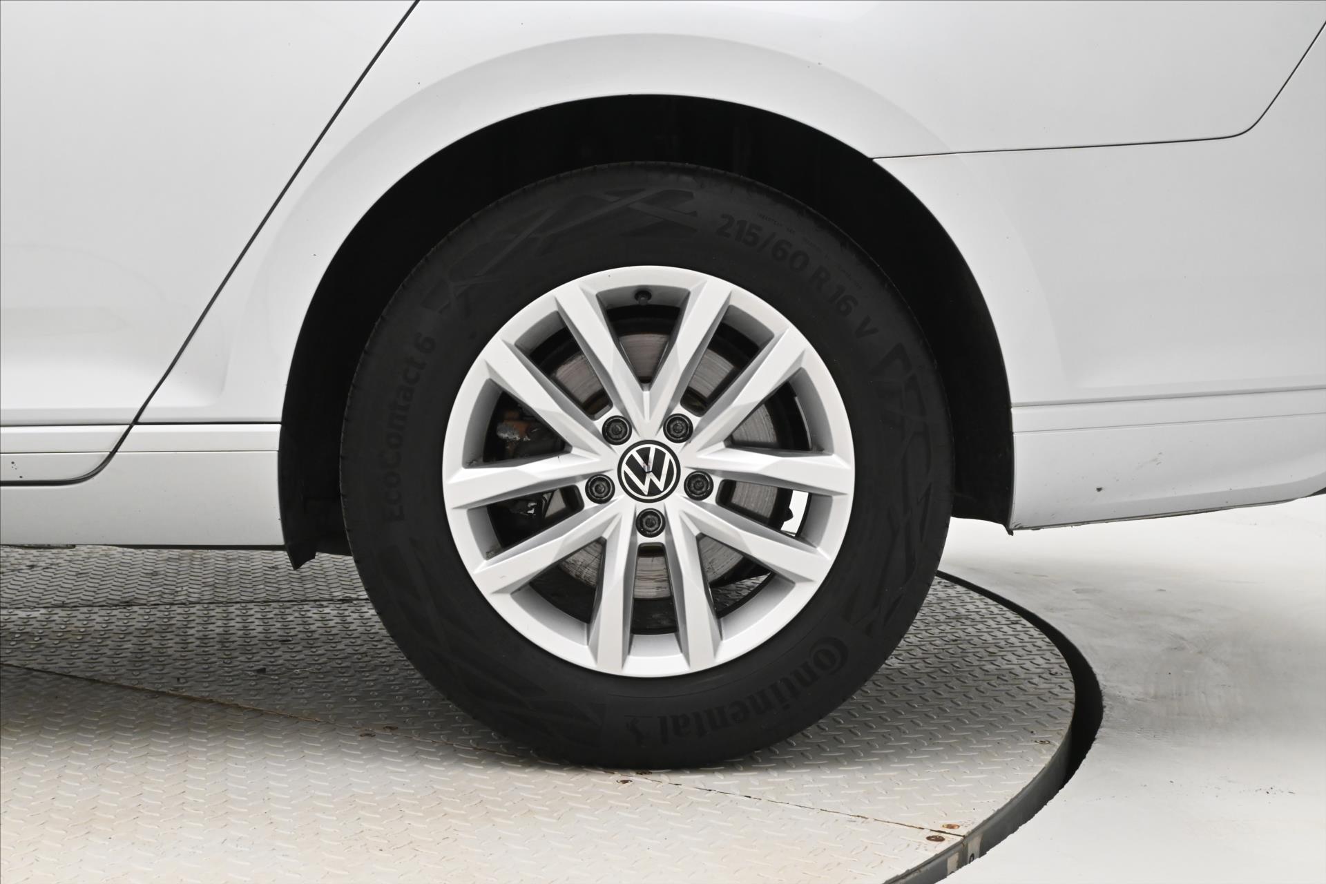 Hlavní fotografie vozu Volkswagen Passat 2,0 TDI 110 kW Business Záruka až 5 let (31)