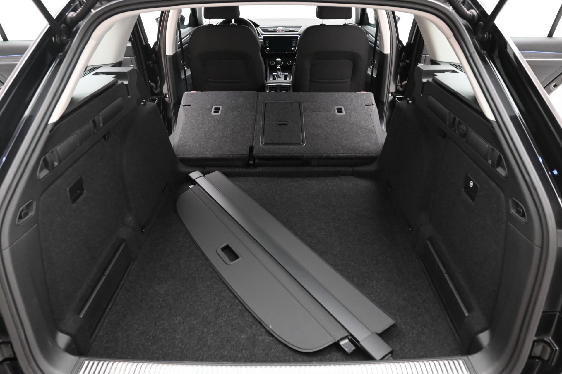 Hlavní fotografie vozu Škoda Superb 2,0 TDI 110 kW DSG Style Záruka až 5 let (11)