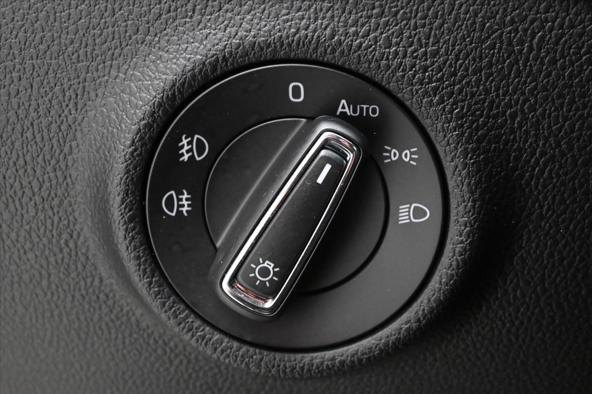 Hlavní fotografie vozu Škoda Superb 2,0 TDI 110 kW DSG Style Záruka až 5 let (27)