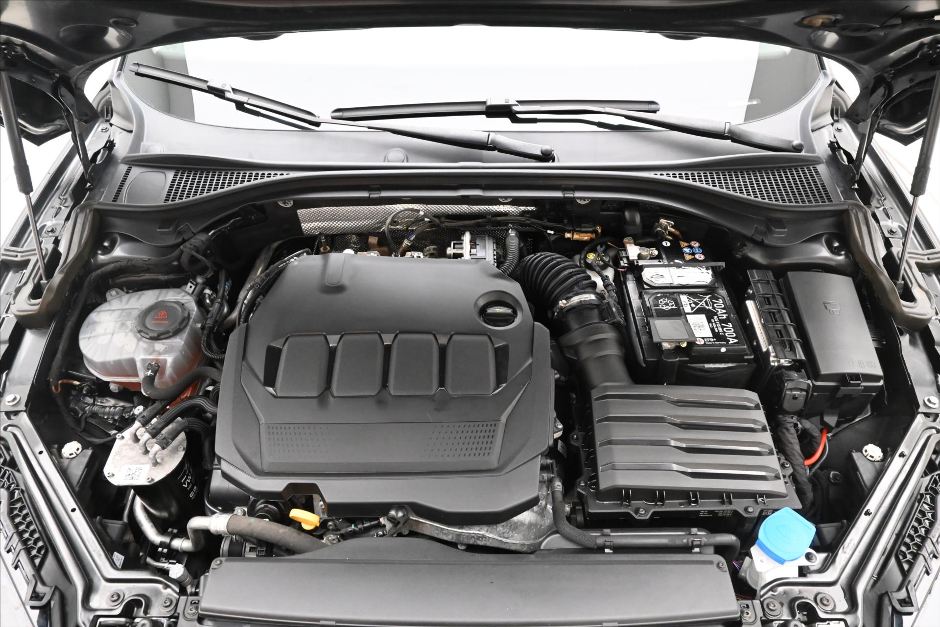 Hlavní fotografie vozu Škoda Superb 2,0 TDI 110 kW DSG Style Záruka až 5 let (9)