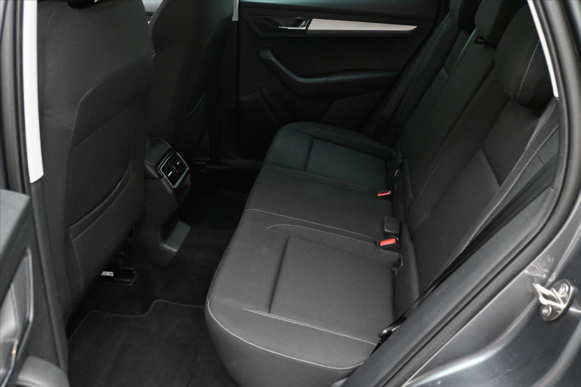 Hlavní fotografie vozu Škoda Karoq 2,0 TDI 85 kW DSG Ambition Záruka až 5 let (14)