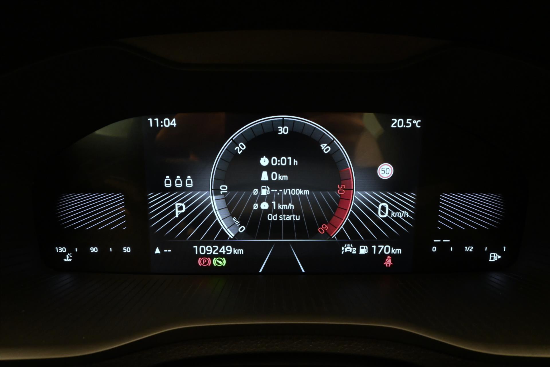 Hlavní fotografie vozu Škoda Karoq 2,0 TDI 85 kW DSG Ambition Záruka až 5 let (16)