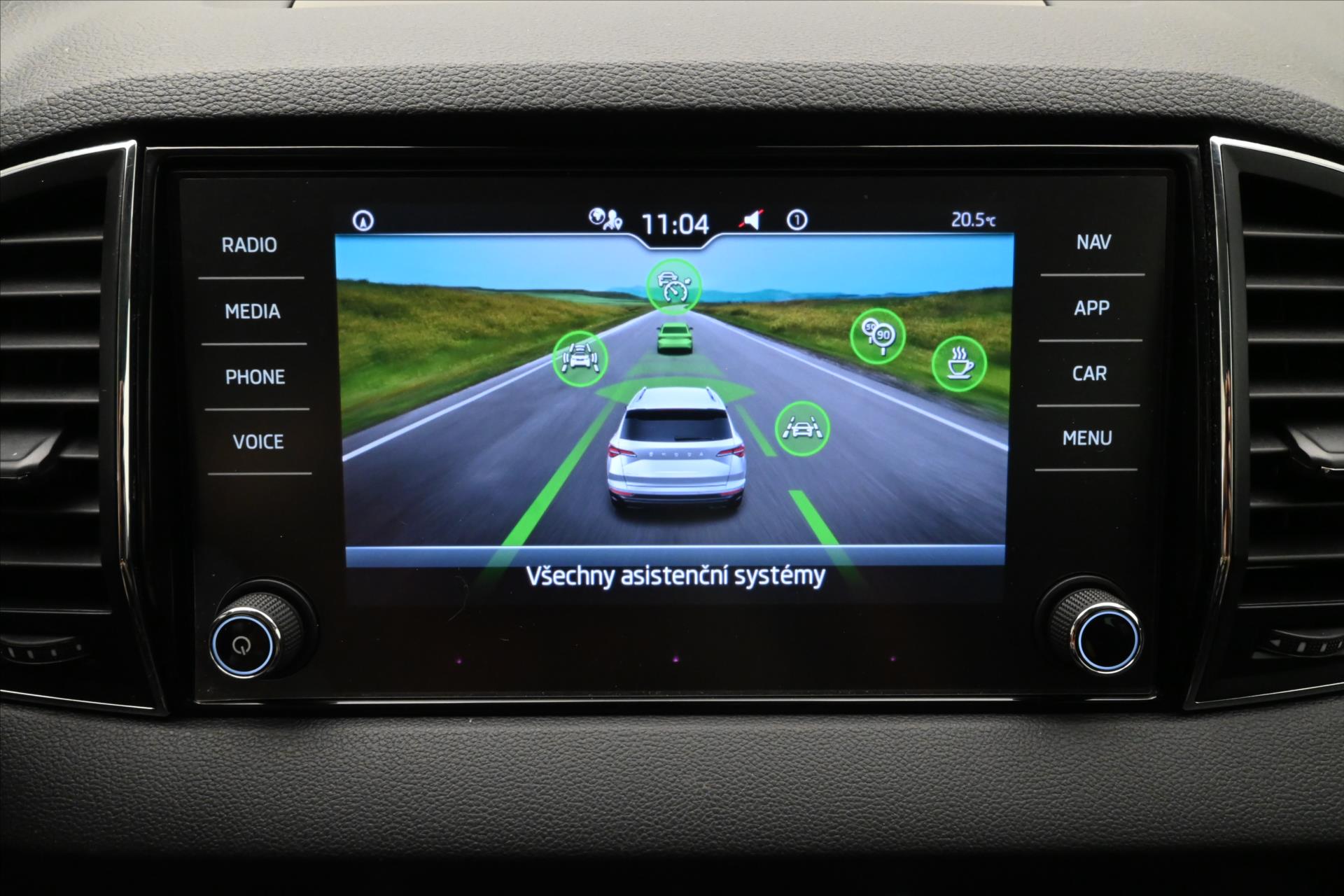 Hlavní fotografie vozu Škoda Karoq 2,0 TDI 85 kW DSG Ambition Záruka až 5 let (19)