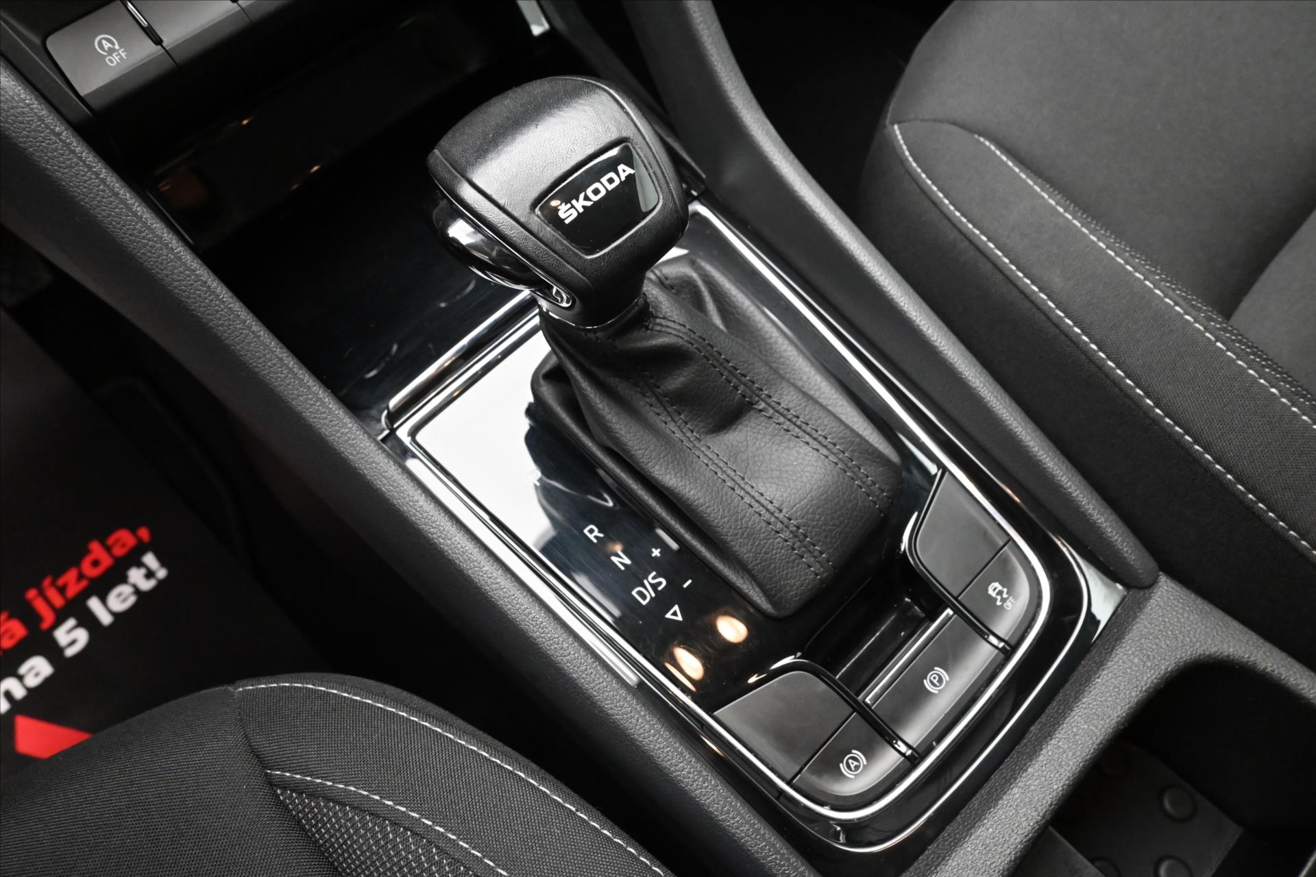 Hlavní fotografie vozu Škoda Karoq 2,0 TDI 85 kW DSG Ambition Záruka až 5 let (22)