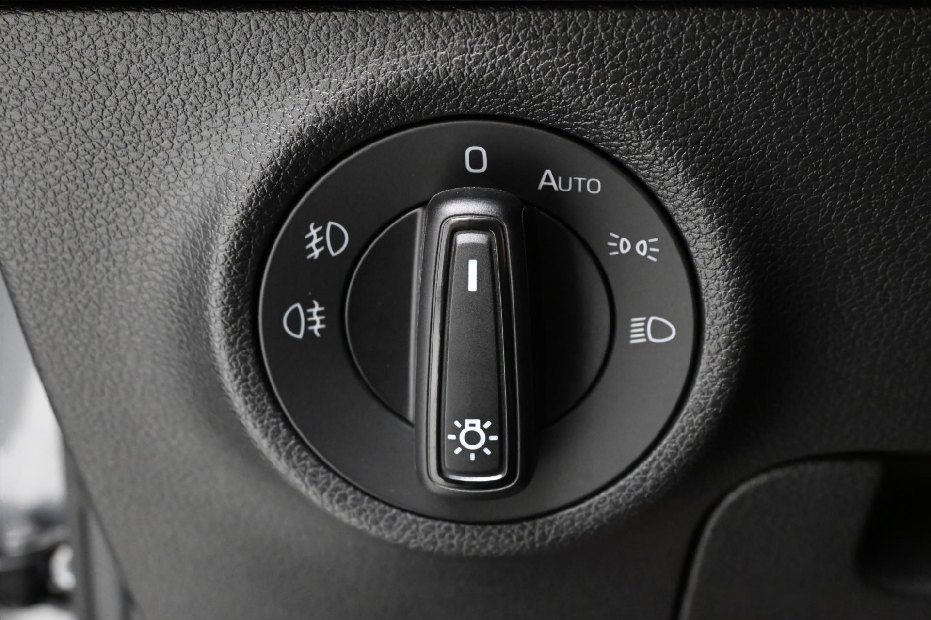 Hlavní fotografie vozu Škoda Karoq 2,0 TDI 85 kW DSG Ambition Záruka až 5 let (26)