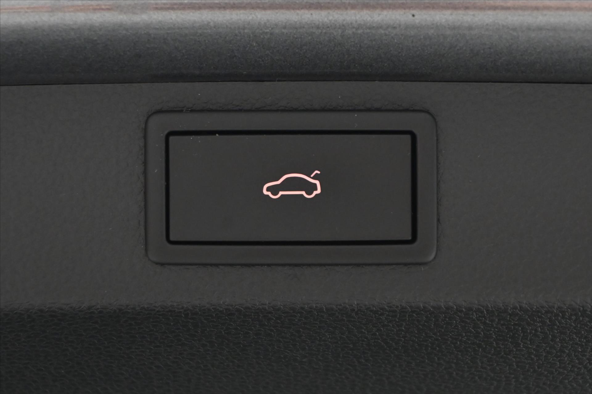 Hlavní fotografie vozu Škoda Karoq 2,0 TDI 85 kW DSG Ambition Záruka až 5 let (27)