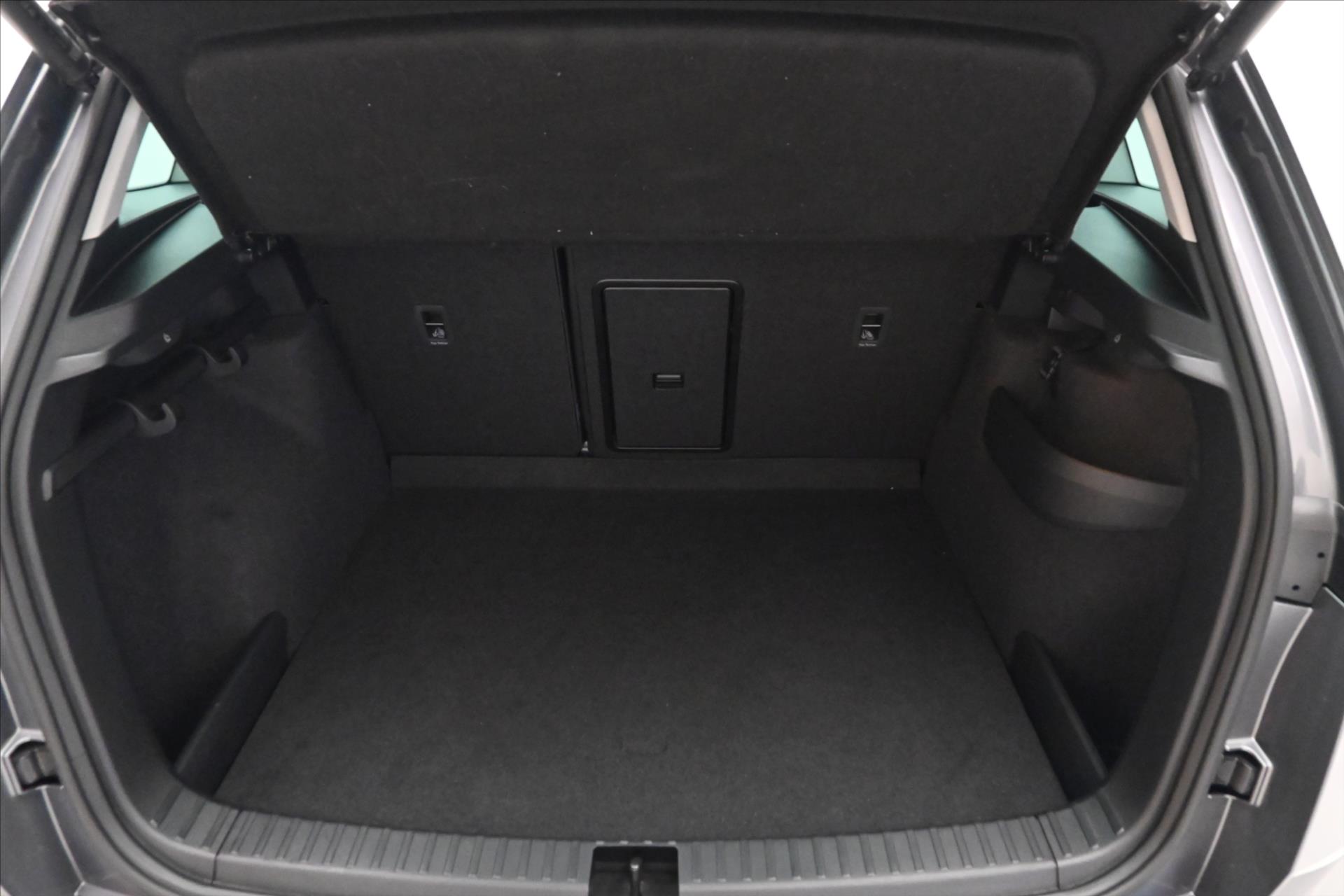 Hlavní fotografie vozu Škoda Karoq 2,0 TDI 85 KW DSG Ambition Záruka až 5 let (10)