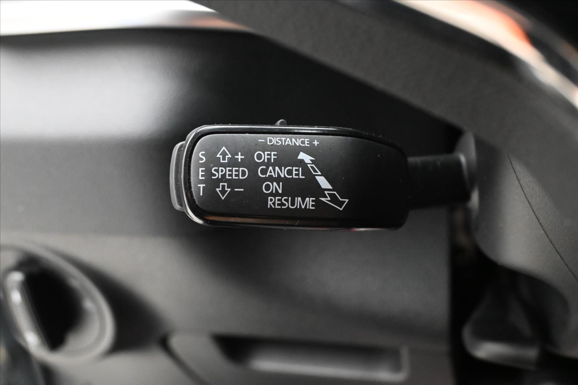 Hlavní fotografie vozu Škoda Karoq 2,0 TDI 85 KW DSG Ambition Záruka až 5 let (23)