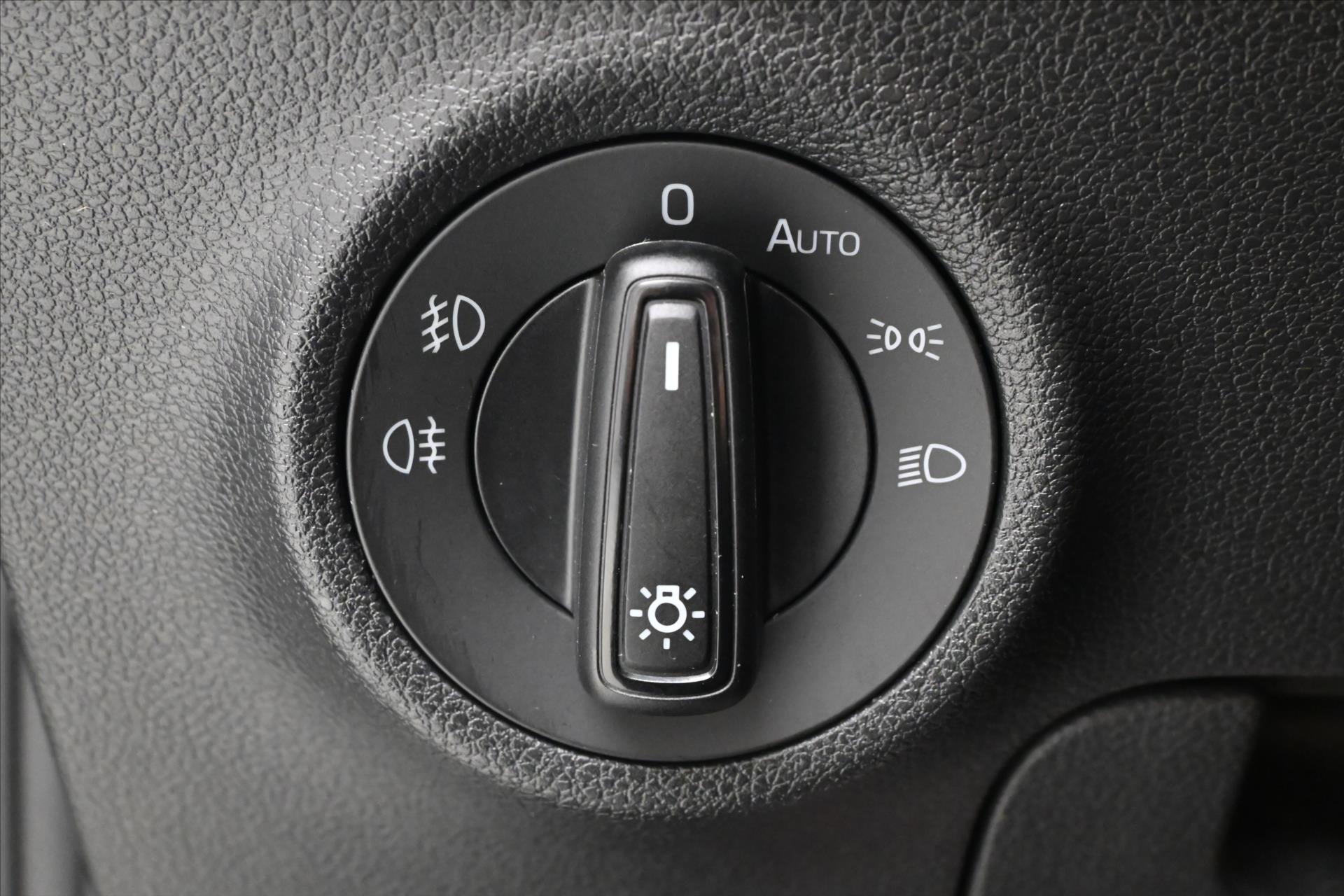 Hlavní fotografie vozu Škoda Karoq 2,0 TDI 85 KW DSG Ambition Záruka až 5 let (26)