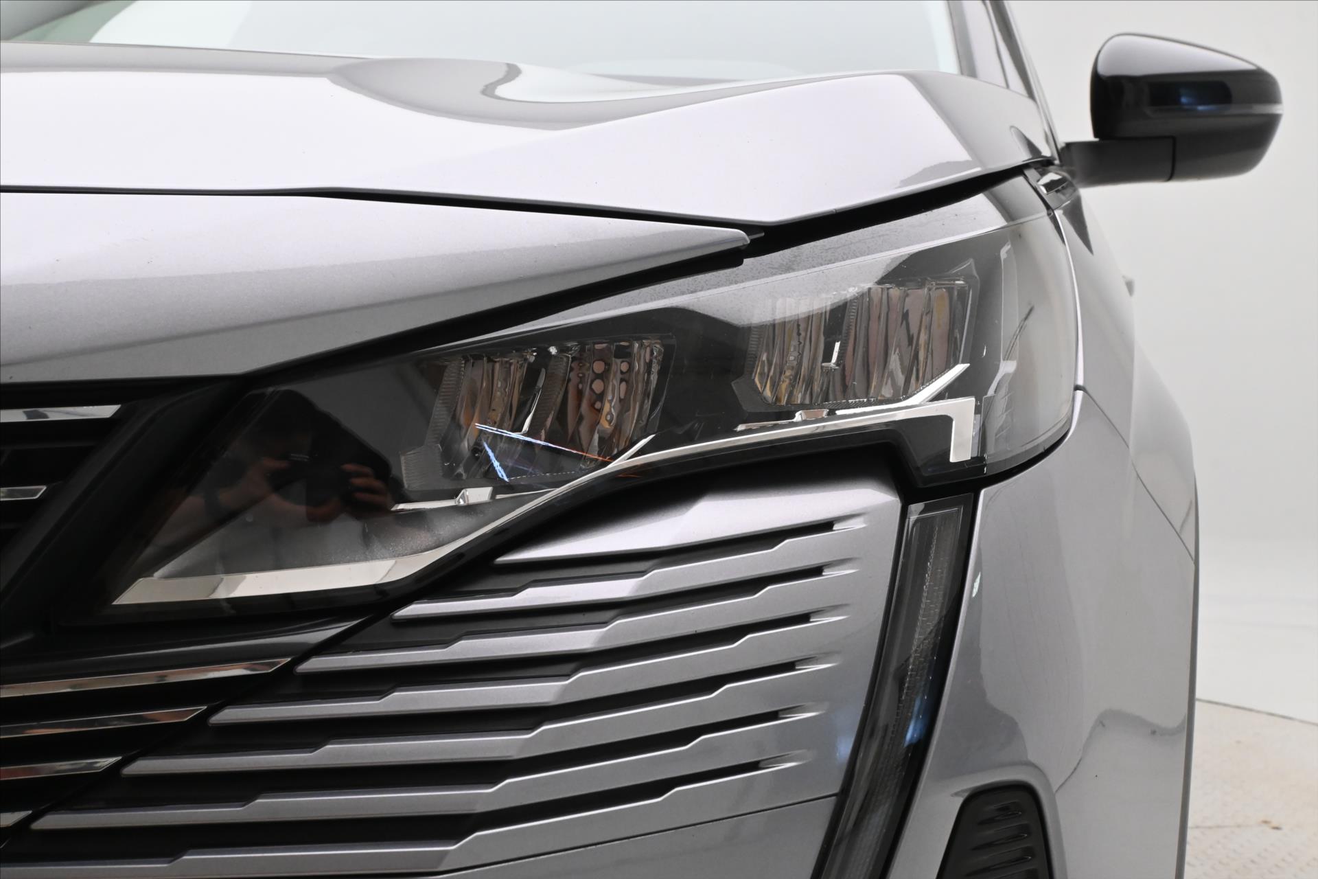 Hlavní fotografie vozu Peugeot 5008 1,5 BlueHdi 96 kW Allure 7míst Záruka až 5 let (29)