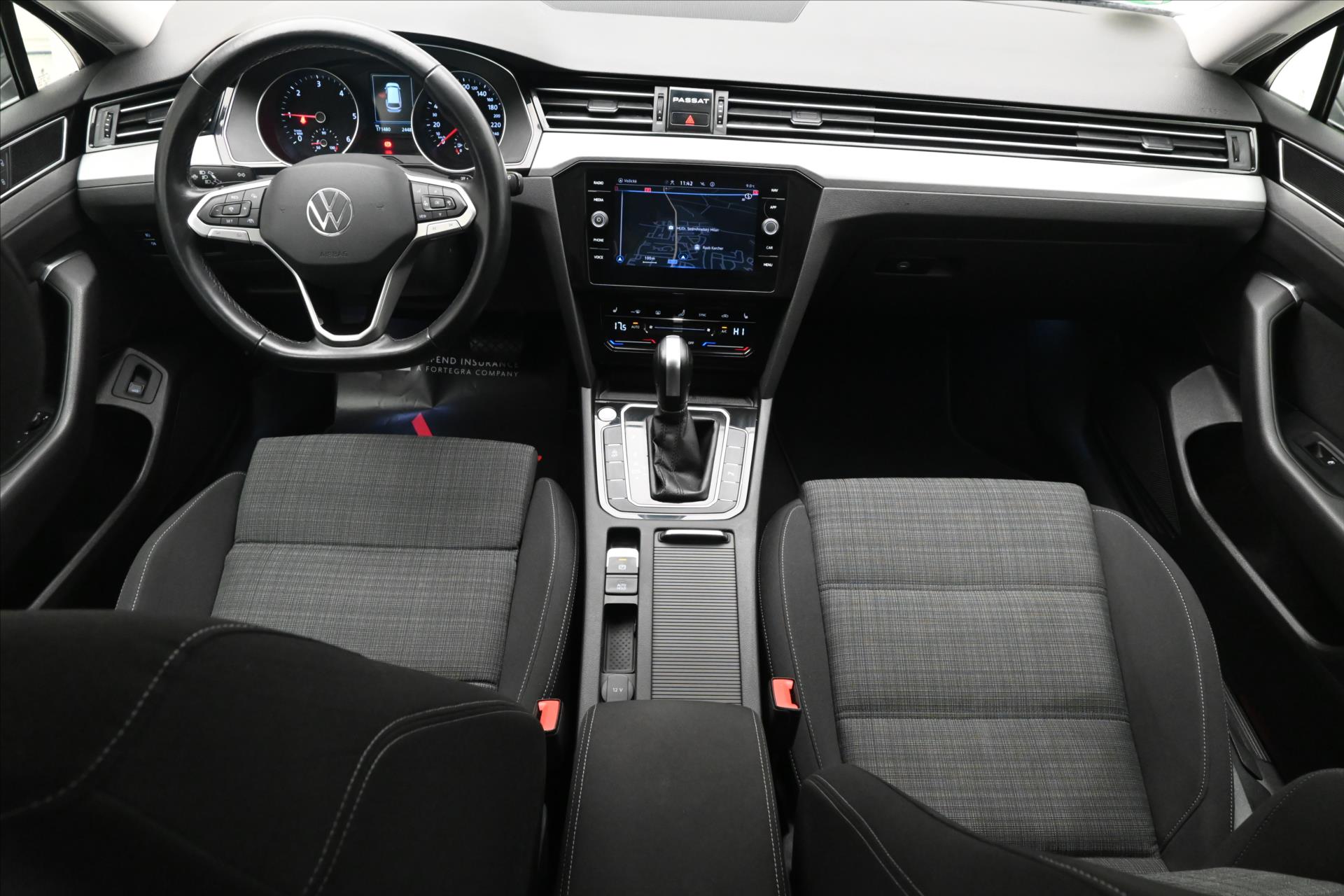 Hlavní fotografie vozu Volkswagen Passat 2,0 TDI 110 kW DSG BUSINESS Záruka až 5 let (15)