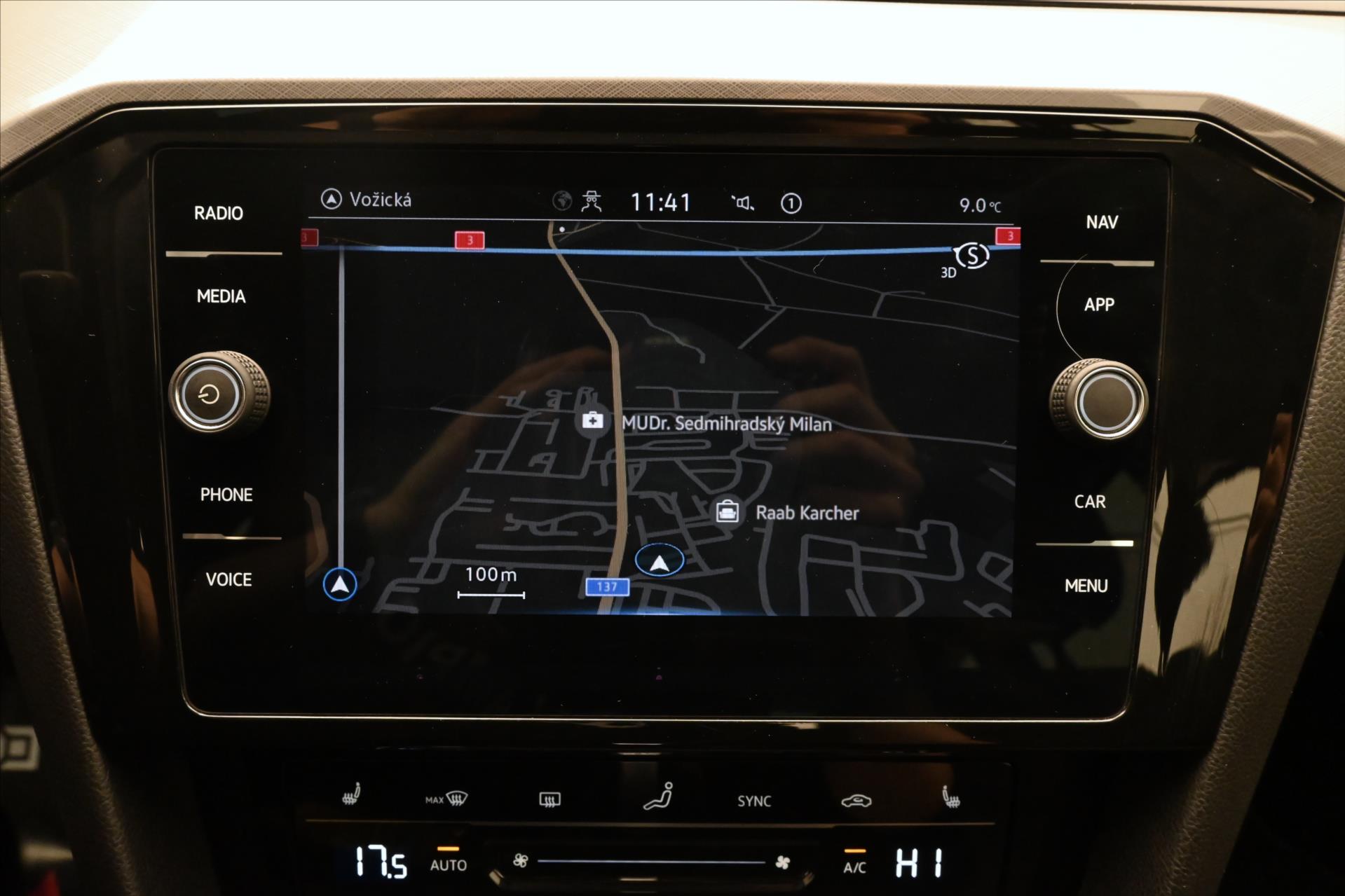 Hlavní fotografie vozu Volkswagen Passat 2,0 TDI 110 kW DSG BUSINESS Záruka až 5 let (20)