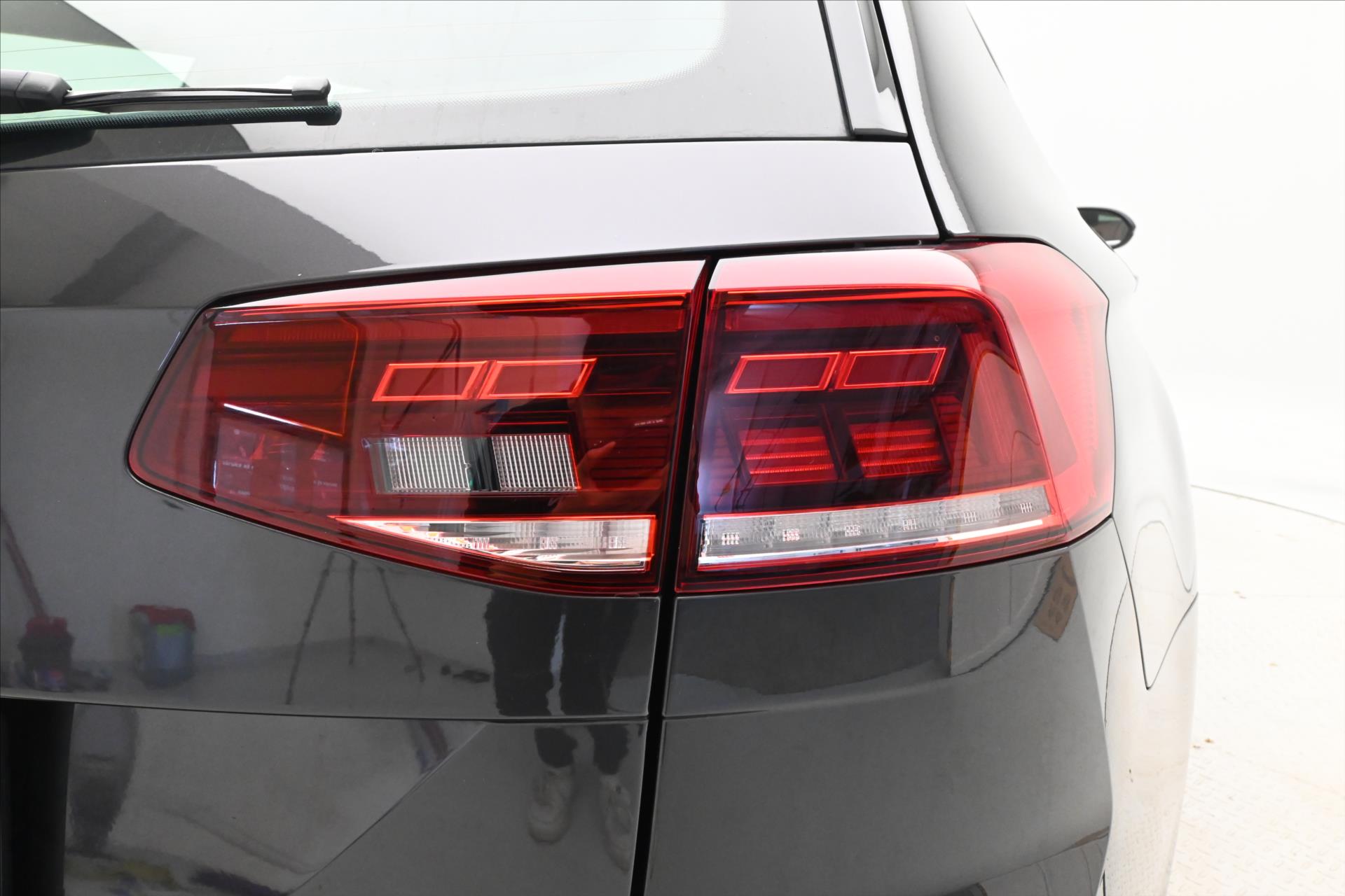 Hlavní fotografie vozu Volkswagen Passat 2,0 TDI 110 kW DSG BUSINESS Záruka až 5 let (30)