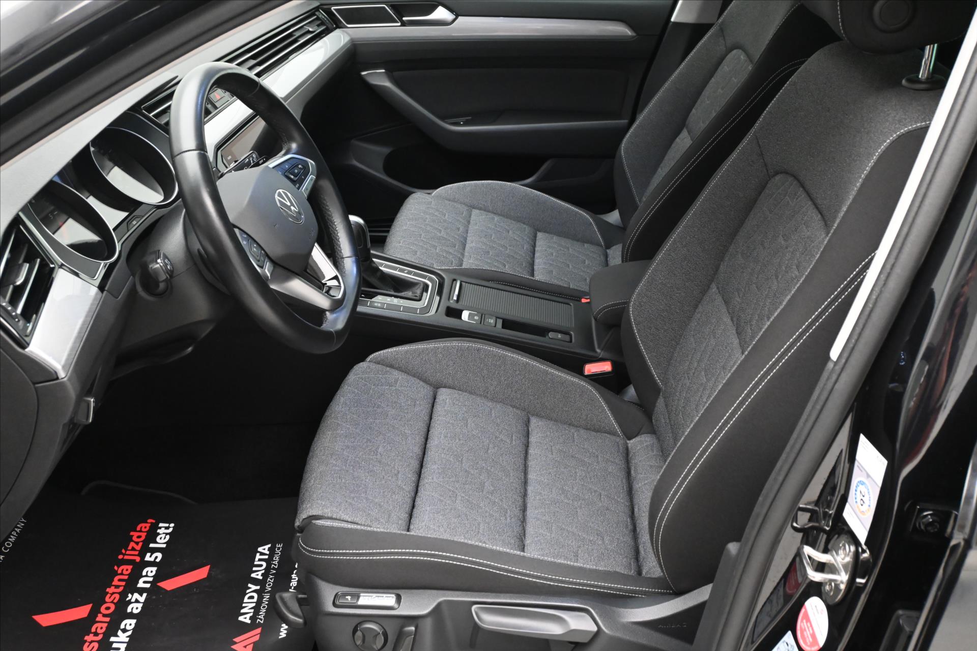 Hlavní fotografie vozu Volkswagen Passat 2,0 TDI 110 KW DSG BUSINESS Záruka až 5 let (13)