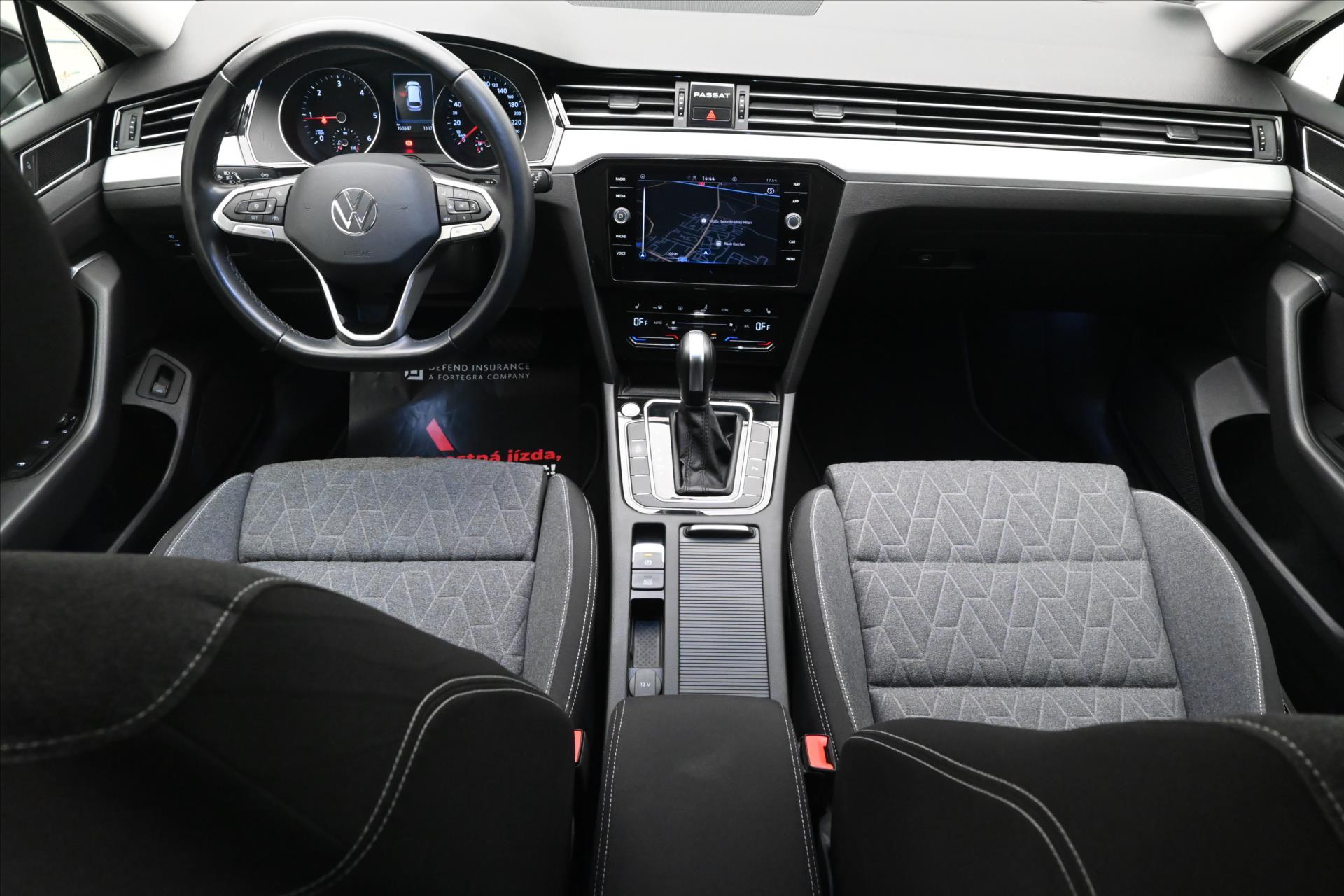 Hlavní fotografie vozu Volkswagen Passat 2,0 TDI 110 KW DSG BUSINESS Záruka až 5 let (15)