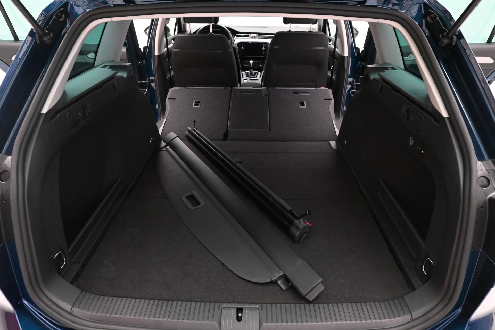 Hlavní fotografie vozu Volkswagen Passat 2,0 TDI 110 kW DSG BUSINESS Záruka až 5 let (11)