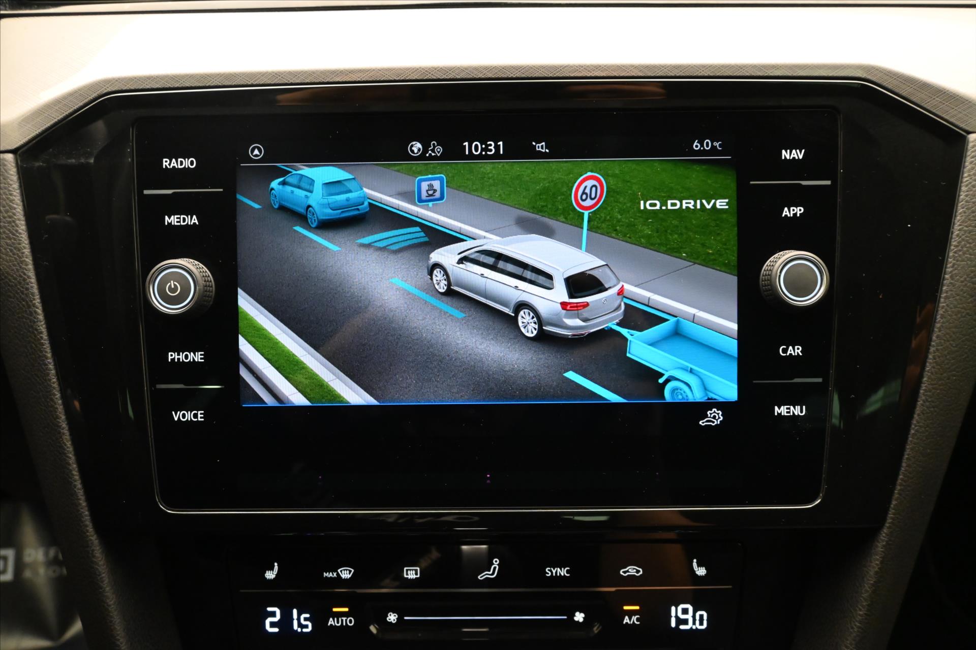 Hlavní fotografie vozu Volkswagen Passat 2,0 TDI 110 kW DSG BUSINESS Záruka až 5 let (19)