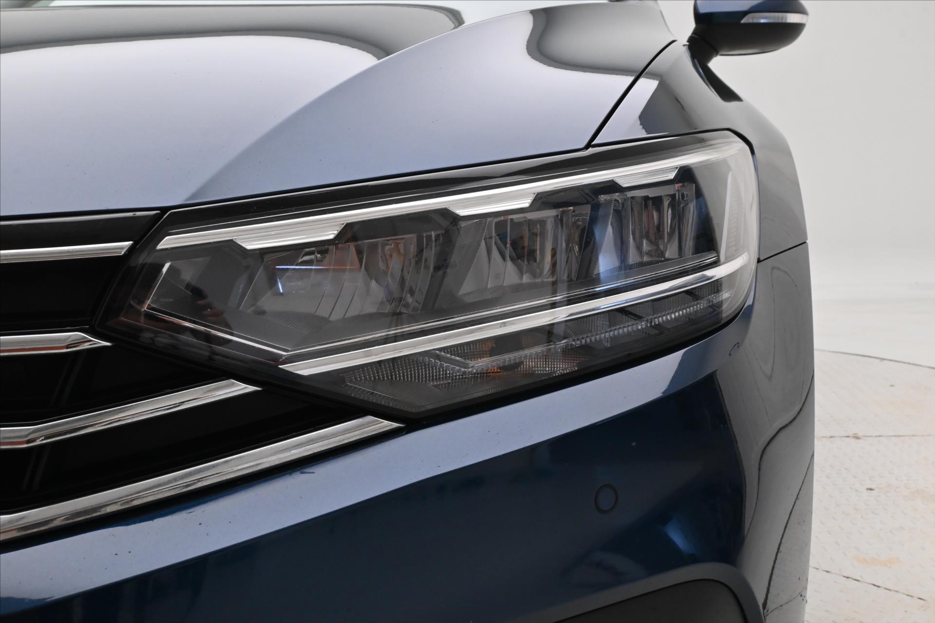 Hlavní fotografie vozu Volkswagen Passat 2,0 TDI 110 kW DSG BUSINESS Záruka až 5 let (30)