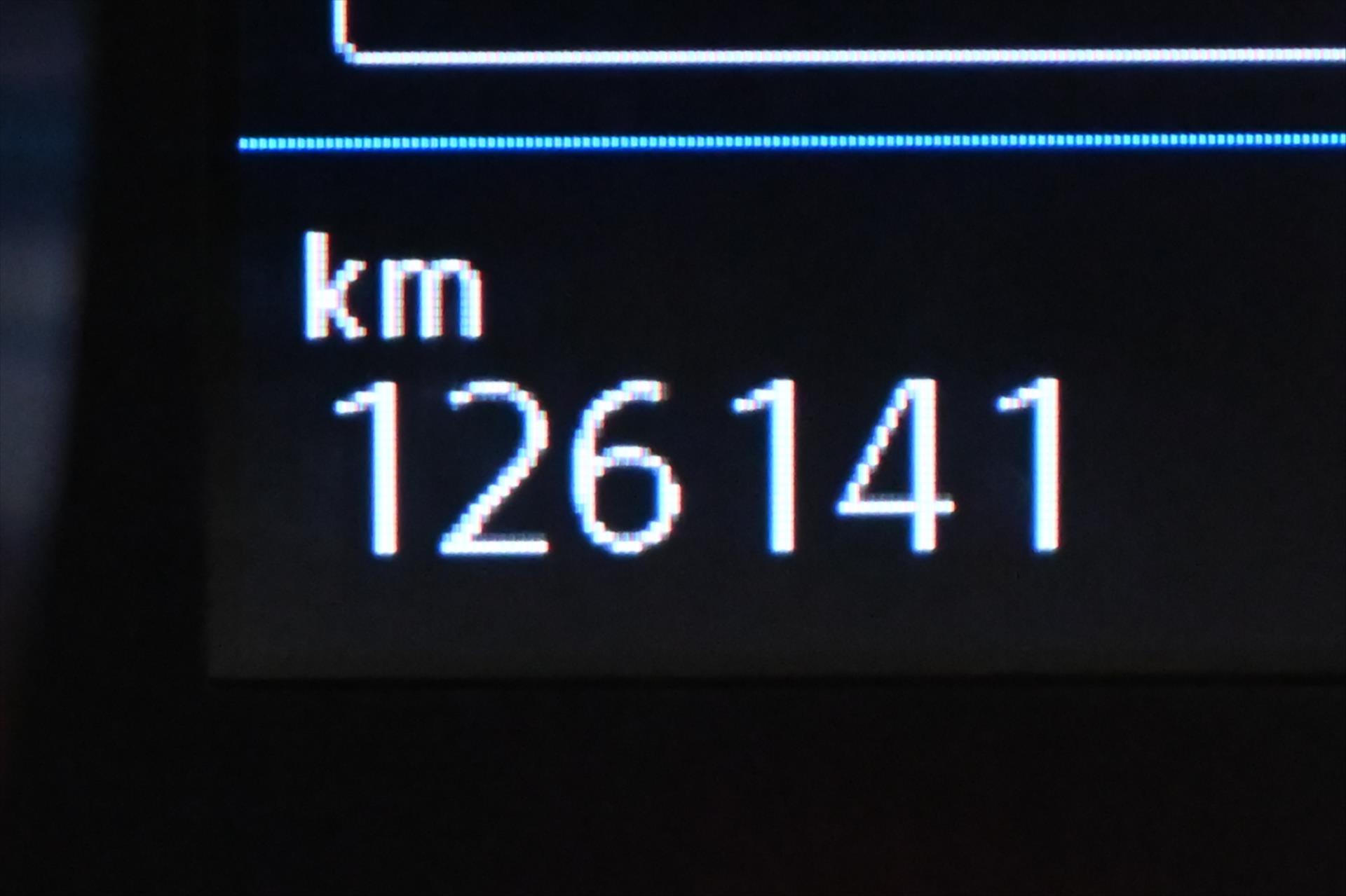 Hlavní fotografie vozu Volkswagen Touran 2,0 TDI 110 KW DSG 7 MÍST Záruka až 5 let (18)