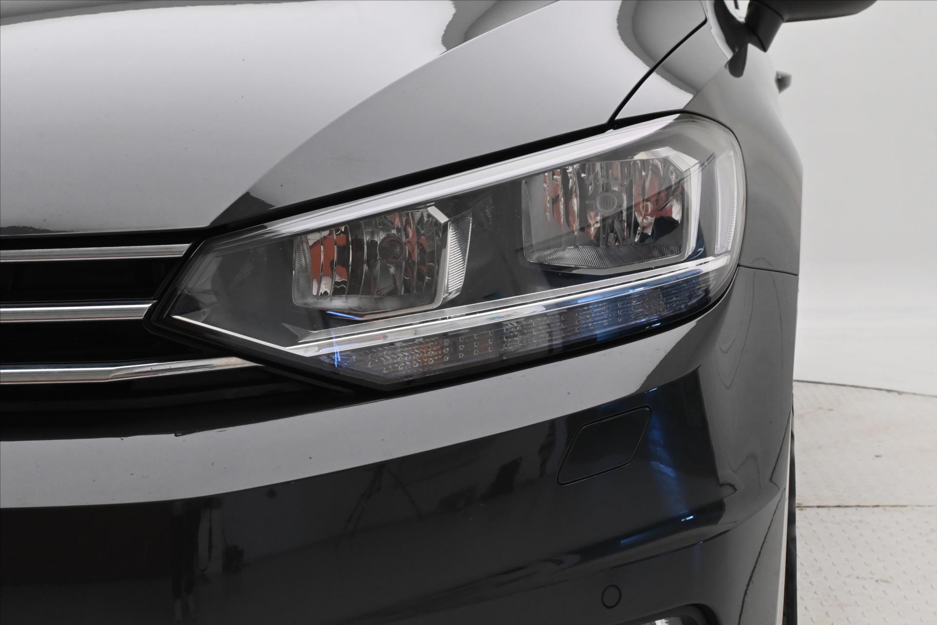 Hlavní fotografie vozu Volkswagen Touran 2,0 TDI 110 KW DSG 7 MÍST Záruka až 5 let (33)