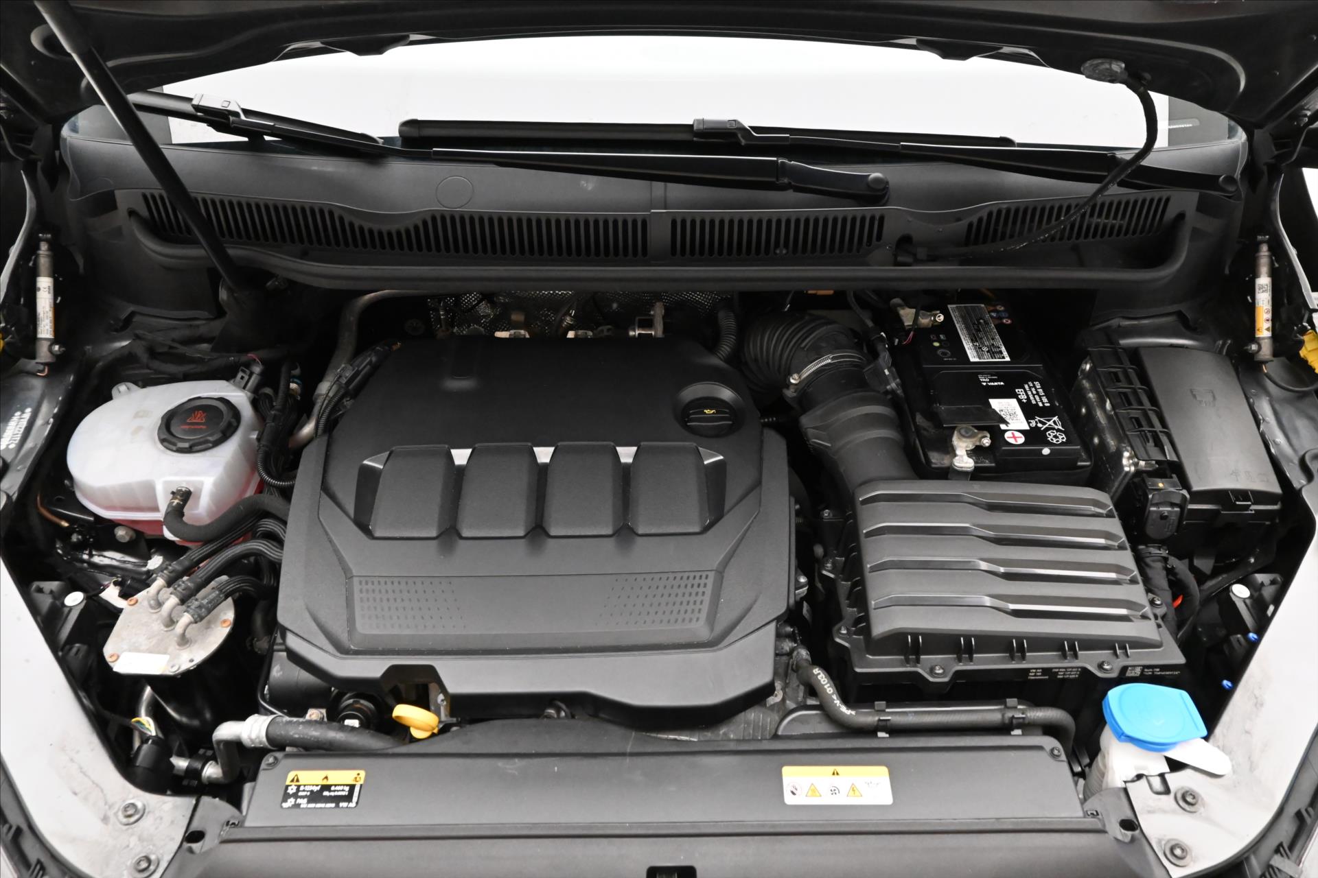 Hlavní fotografie vozu Volkswagen Touran 2,0 TDI 110 KW DSG 7 MÍST Záruka až 5 let (9)