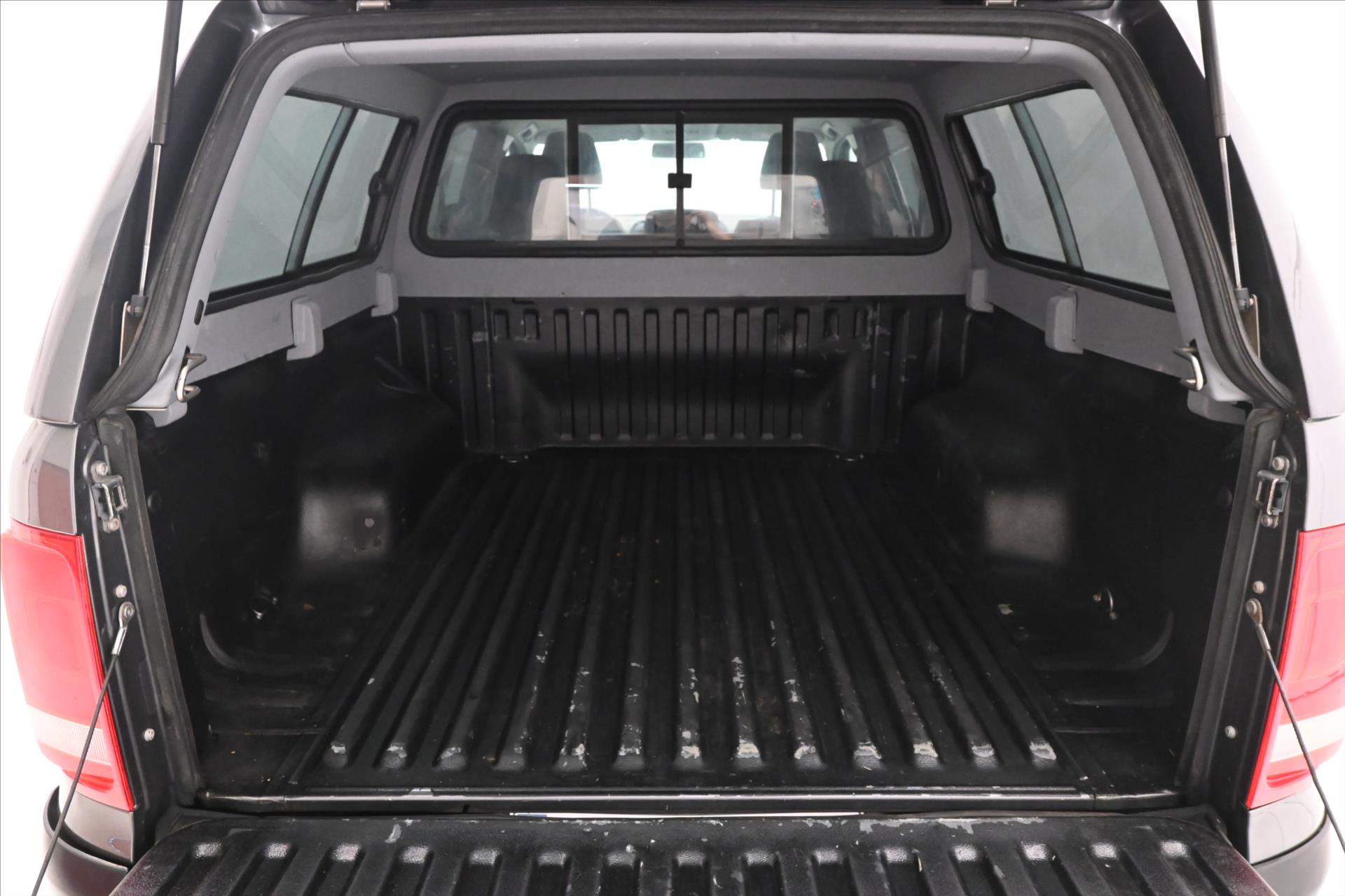 Hlavní fotografie vozu Volkswagen Amarok 2,0 Bi-TDI 132 kW Nezávislé topení Záruka až 5 let (10)