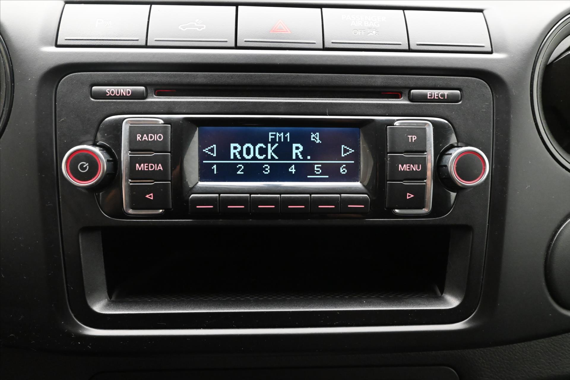 Hlavní fotografie vozu Volkswagen Amarok 2,0 Bi-TDI 132 kW Nezávislé topení Záruka až 5 let (18)