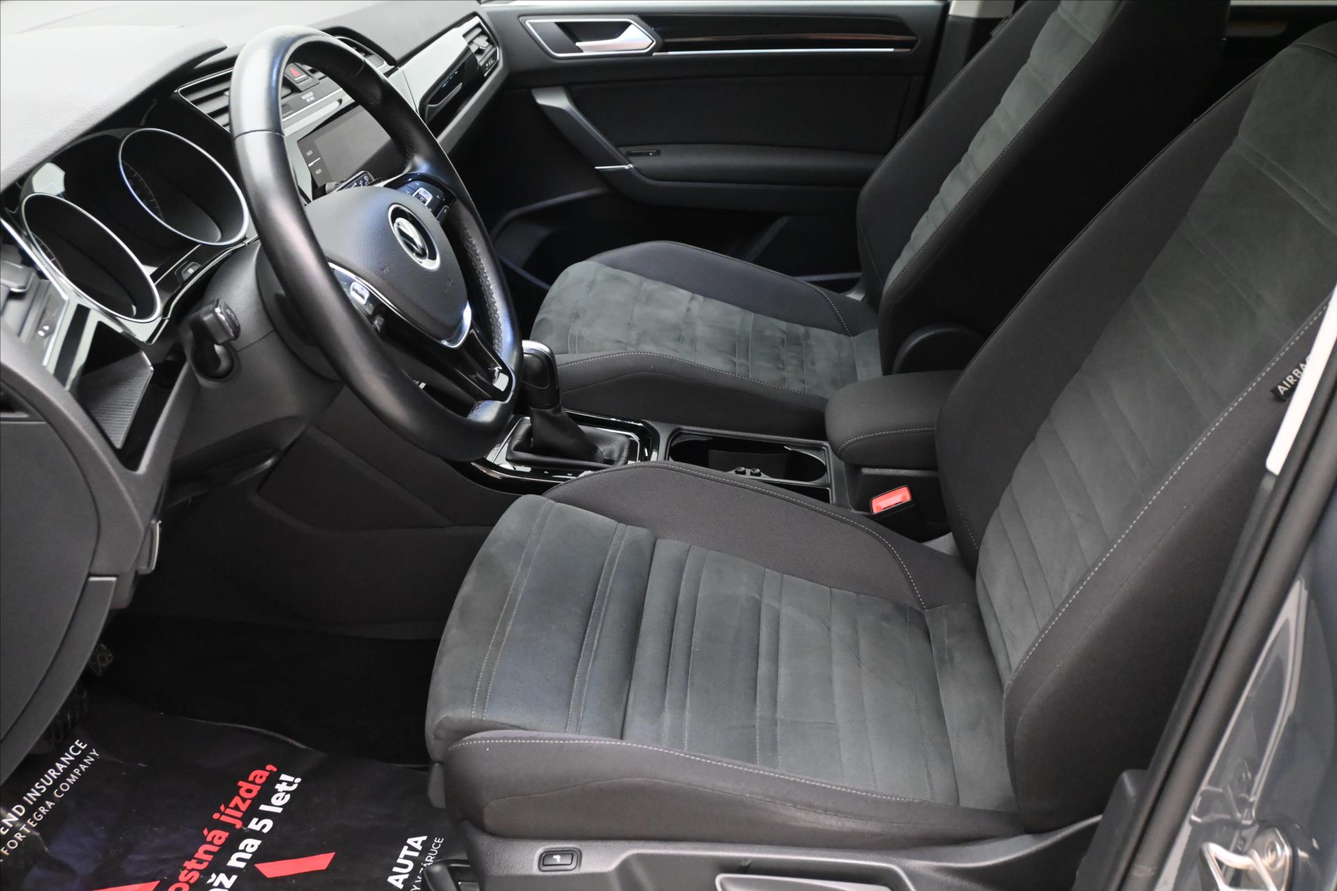 Hlavní fotografie vozu Volkswagen Touran 2,0 TDI 110 kW DSG 7 Míst Záruka až 5 let (14)