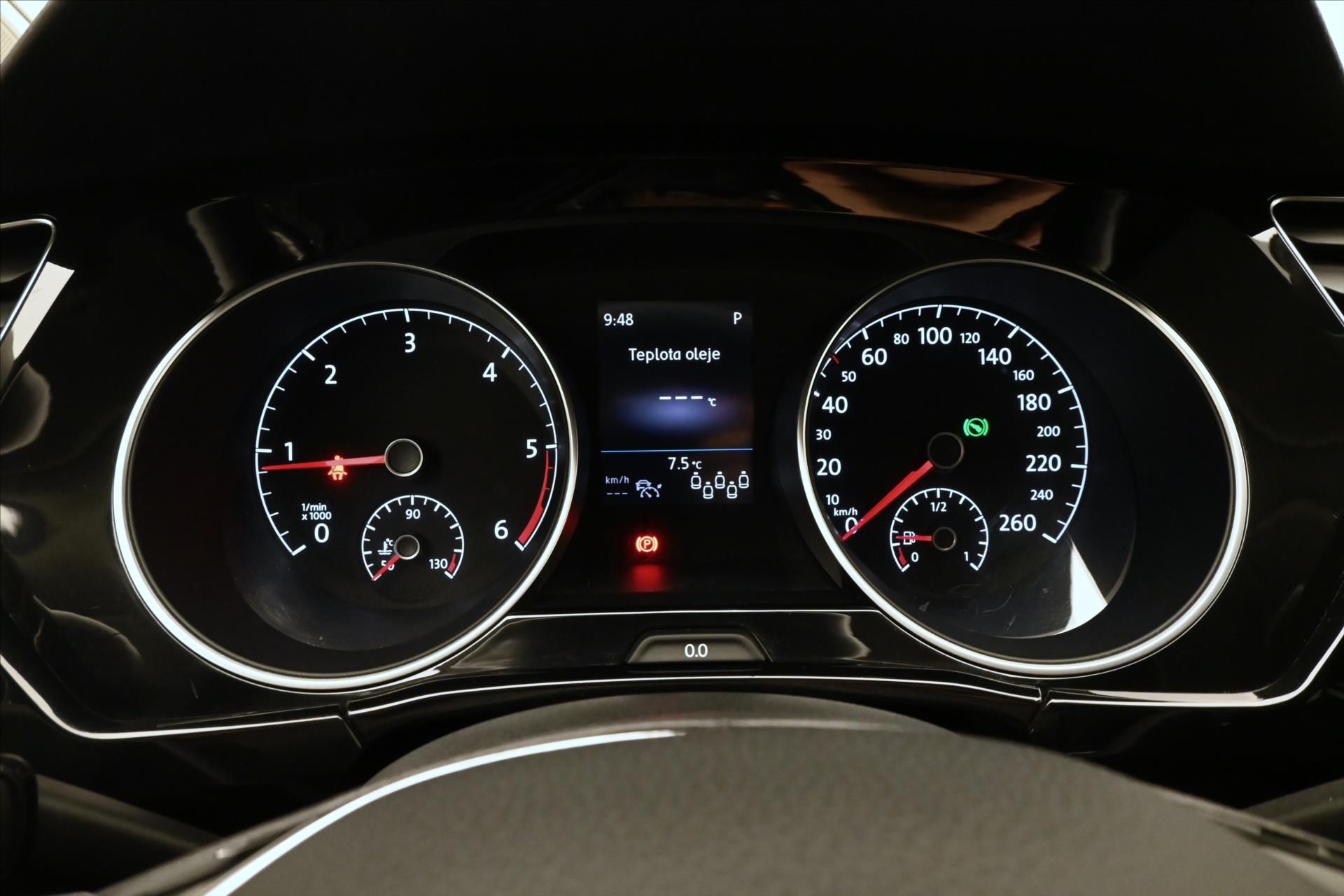 Hlavní fotografie vozu Volkswagen Touran 2,0 TDI 110 kW DSG 7 Míst Záruka až 5 let (17)