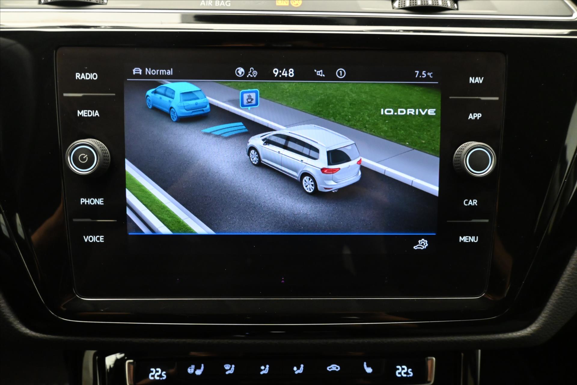 Hlavní fotografie vozu Volkswagen Touran 2,0 TDI 110 kW DSG 7 Míst Záruka až 5 let (20)