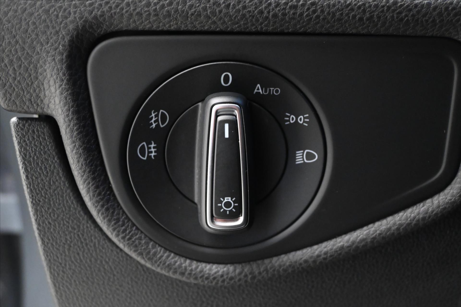 Hlavní fotografie vozu Volkswagen Touran 2,0 TDI 110 kW DSG 7 Míst Záruka až 5 let (28)