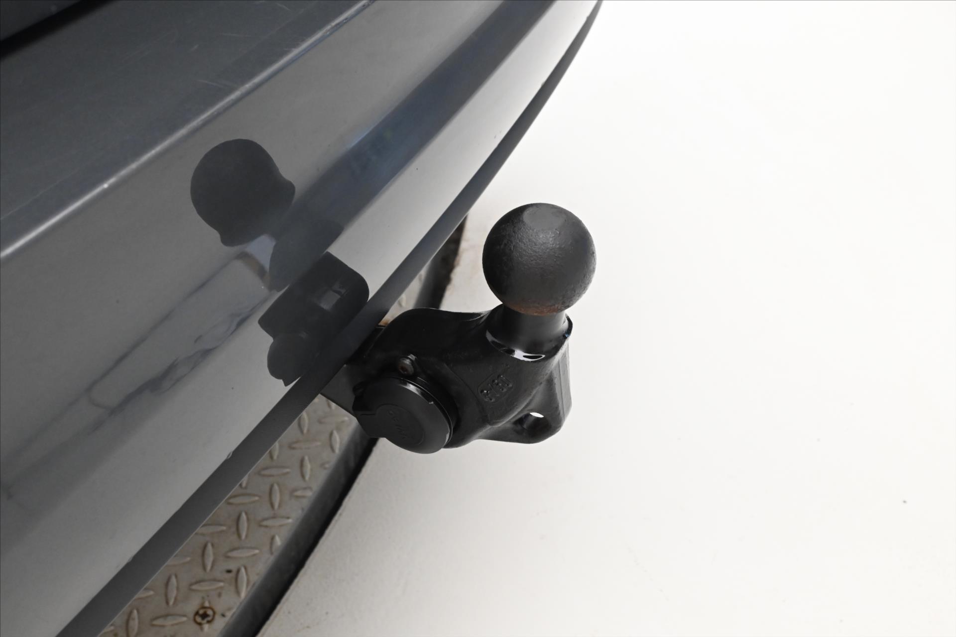 Hlavní fotografie vozu Volkswagen Touran 2,0 TDI 110 kW DSG 7 Míst Záruka až 5 let (31)