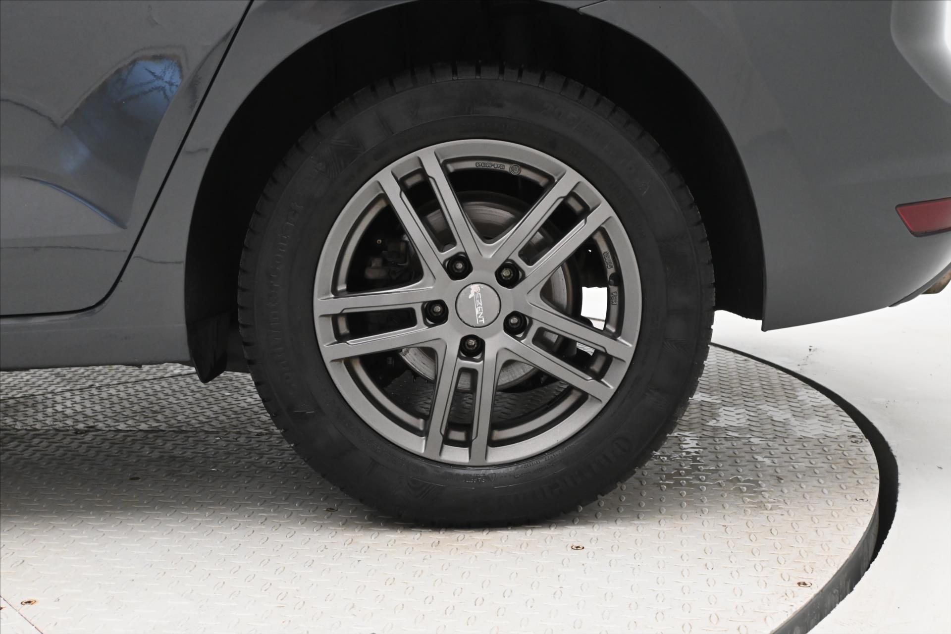 Hlavní fotografie vozu Volkswagen Touran 2,0 TDI 110 kW DSG 7 Míst Záruka až 5 let (34)