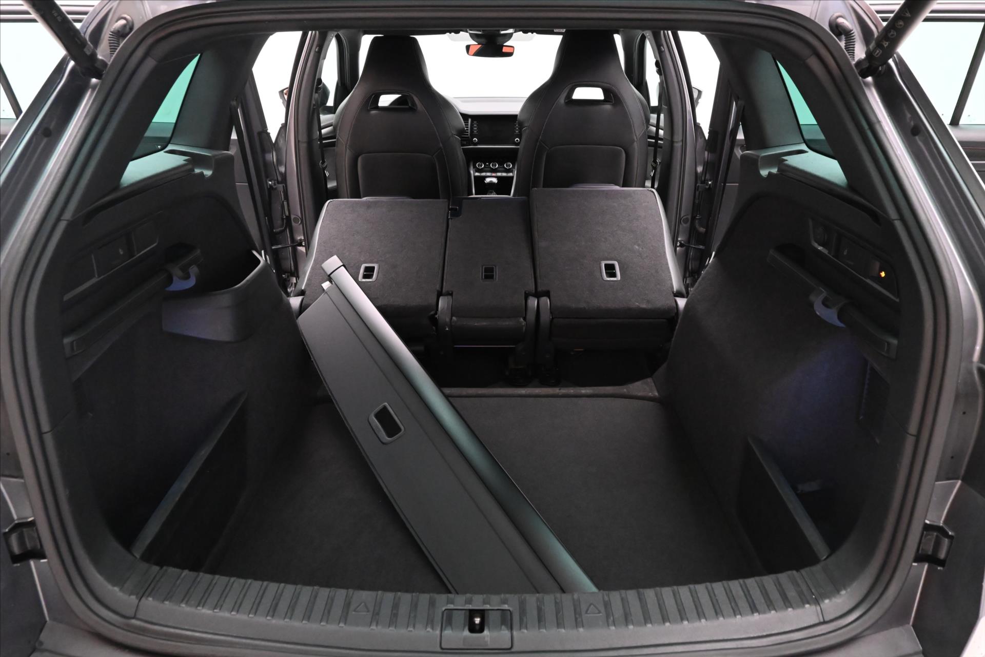 Hlavní fotografie vozu Škoda Kodiaq 2,0 TDI 110kW DSG SPORTLINE Záruka až 5 let (11)