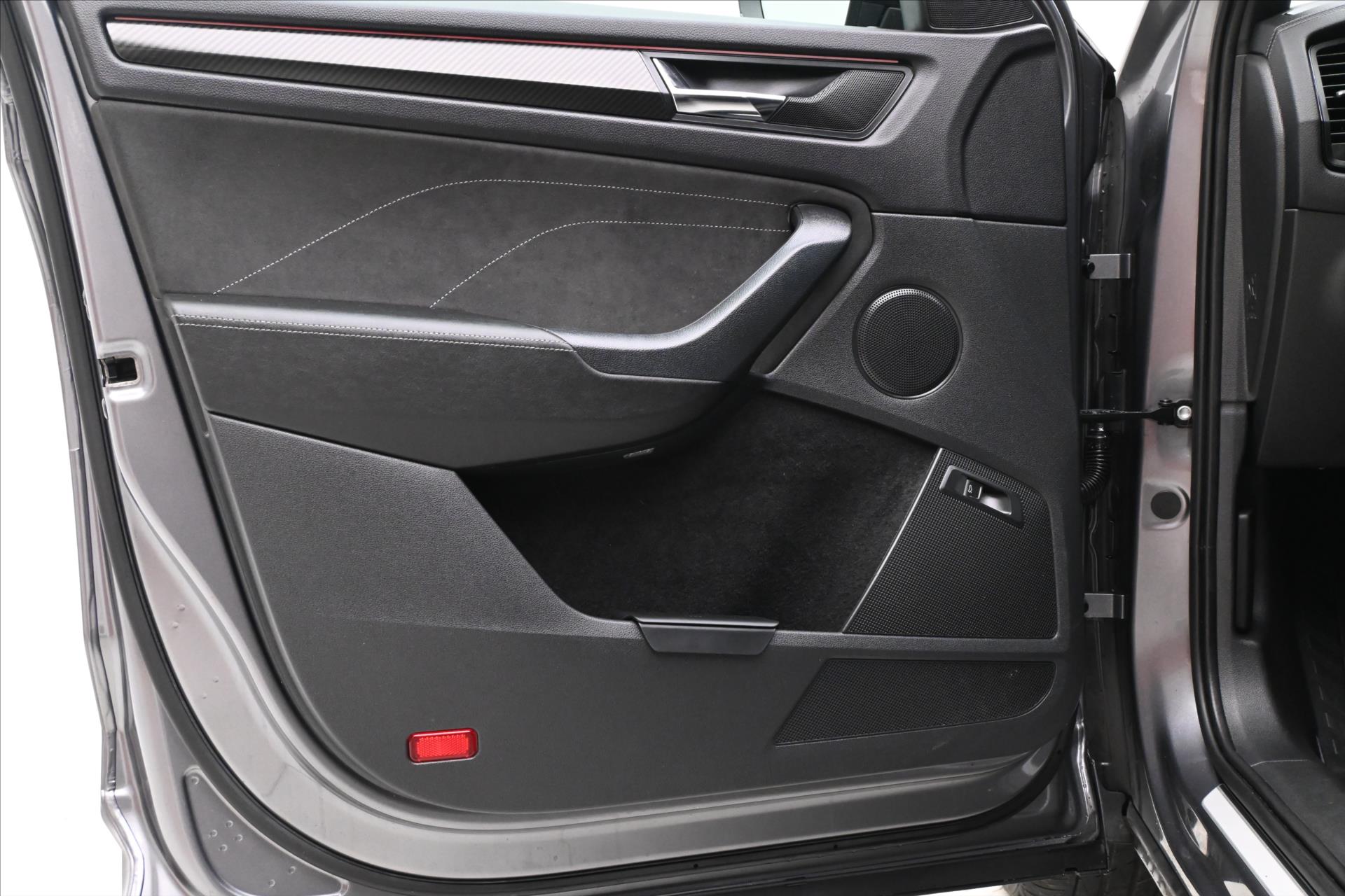 Hlavní fotografie vozu Škoda Kodiaq 2,0 TDI 110kW DSG SPORTLINE Záruka až 5 let (25)