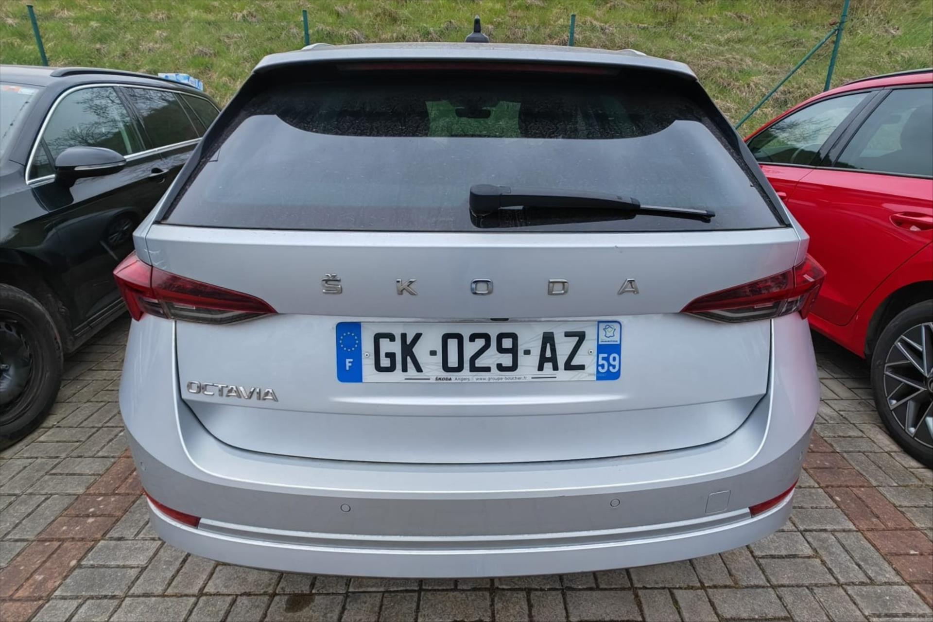Hlavní fotografie vozu Škoda Octavia 2,0 TDI 110kW DSG Style VŮZ PŘIPRAVUJEME K PRODEJI (4)
