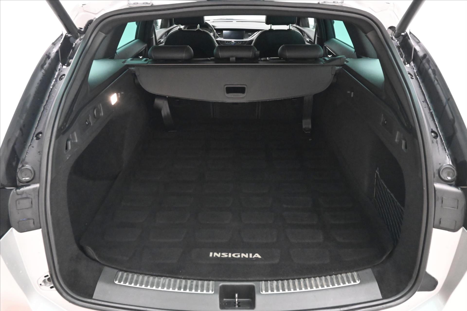 Main photo of the car Opel Insignia 2.0 CDTI 128 kW AT8 Business Ultimate Warranty up to 5 years (10)
