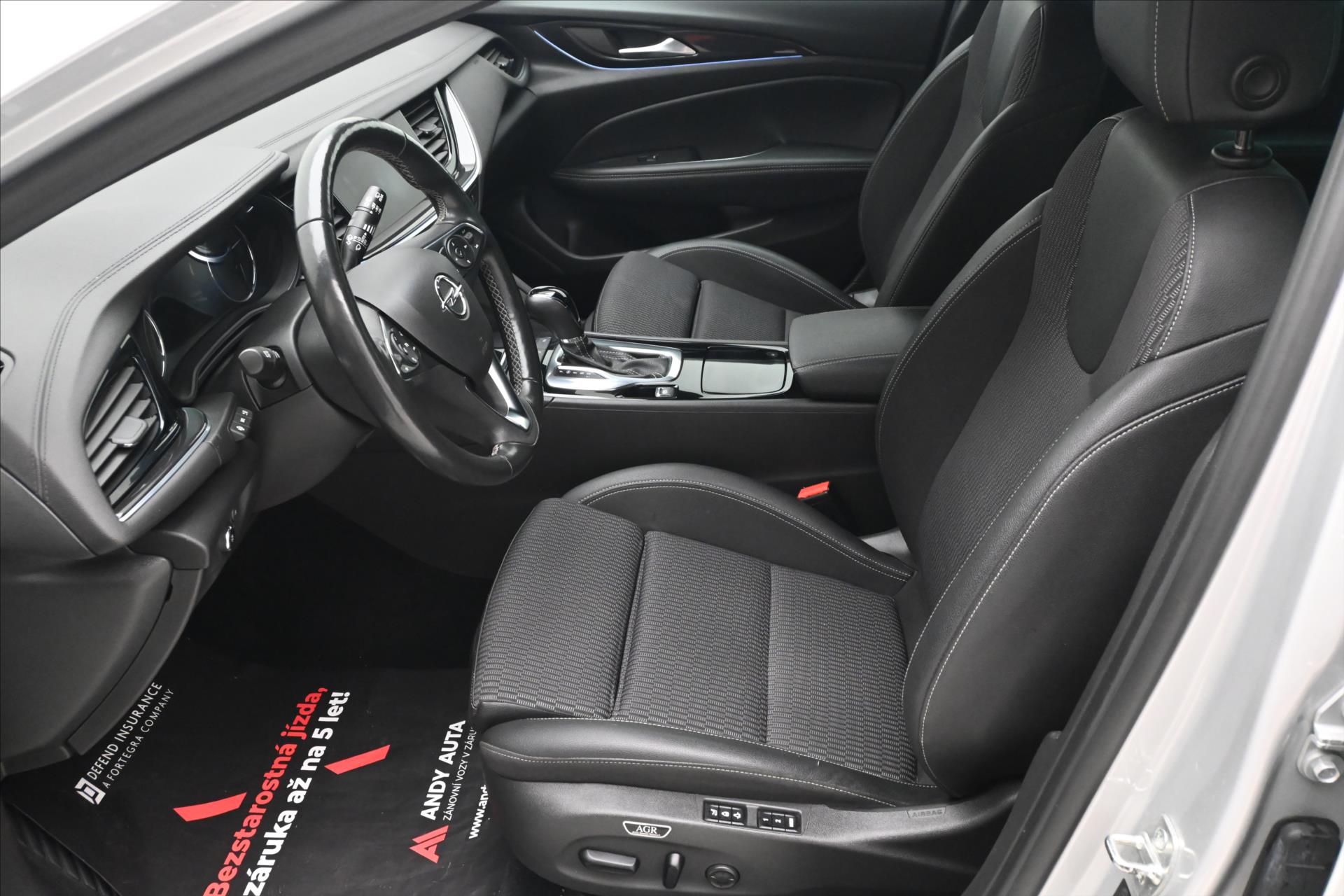 Main photo of the car Opel Insignia 2.0 CDTI 128 kW AT8 Business Ultimate Warranty up to 5 years (13)
