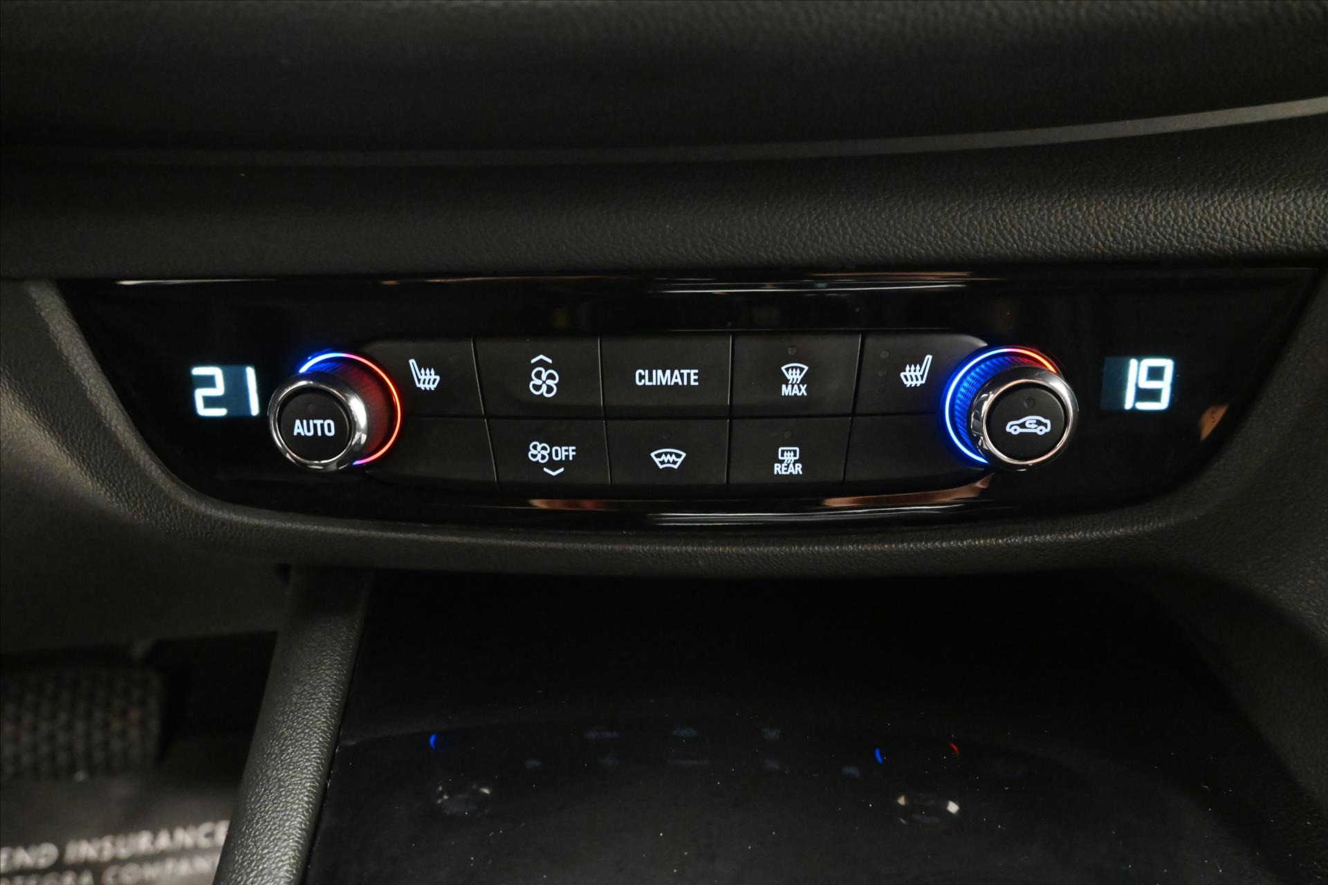 Hlavní fotografie vozu Opel Insignia 2,0 CDTI 128 kW AT8 Business Ultimate Záruka až 5 let (20)