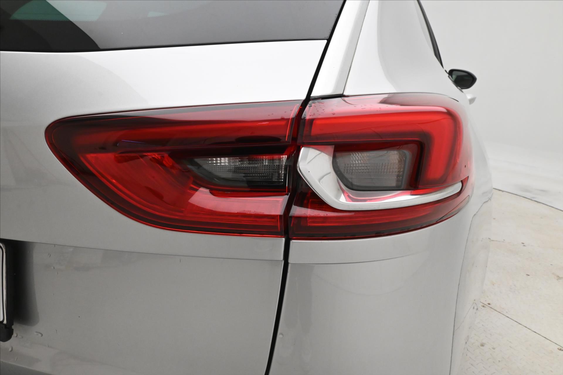 Hlavní fotografie vozu Opel Insignia 2,0 CDTI 128 kW AT8 Business Ultimate Záruka až 5 let (29)